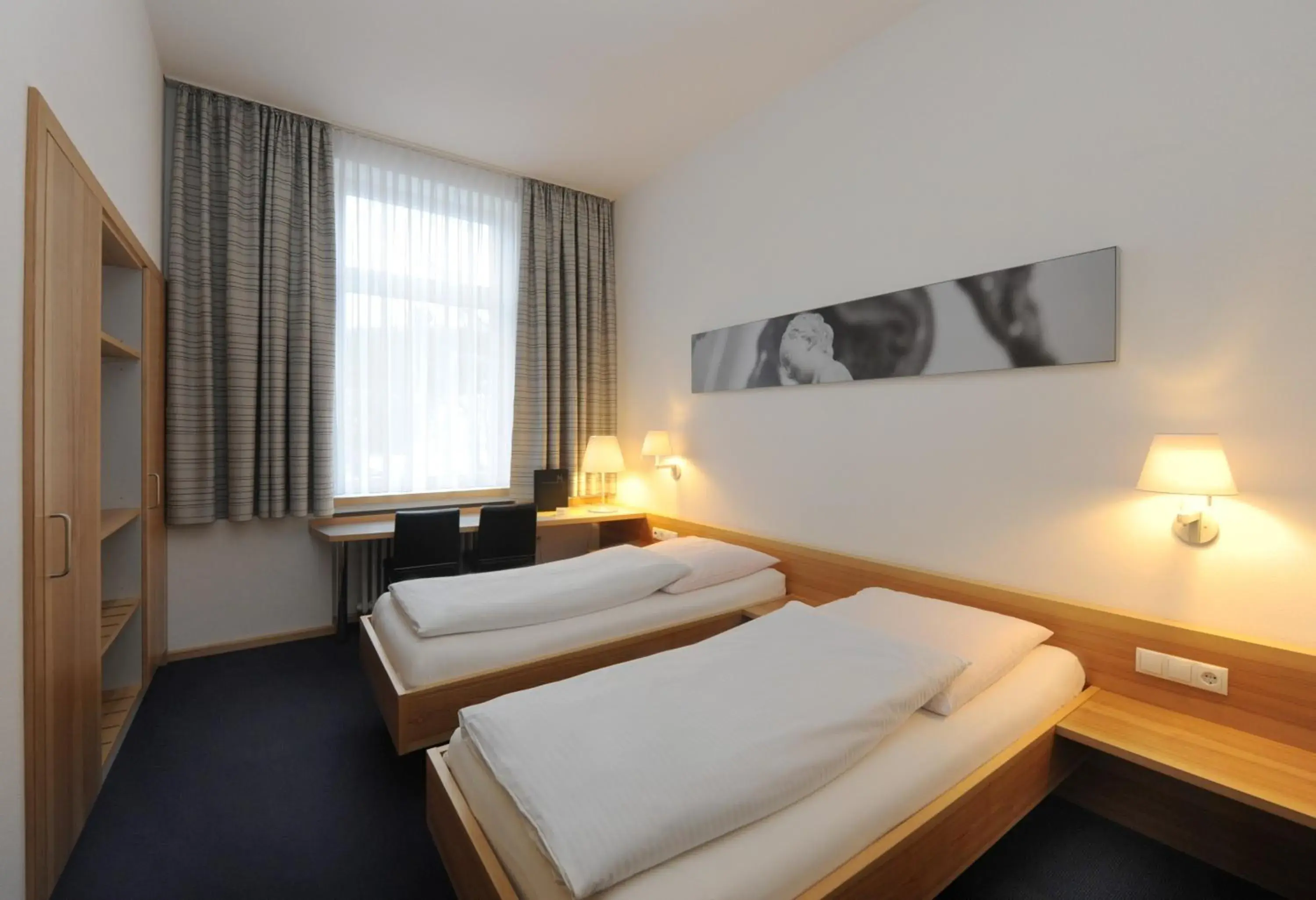 Twin Room with Private Bathroom - single occupancy in Bildungs- & Tagungshäuser Vierzehnheiligen Twin Room with Private Bathroom - single occupancy in Bildungs- & Tagungshäuser Vierzehnheiligen