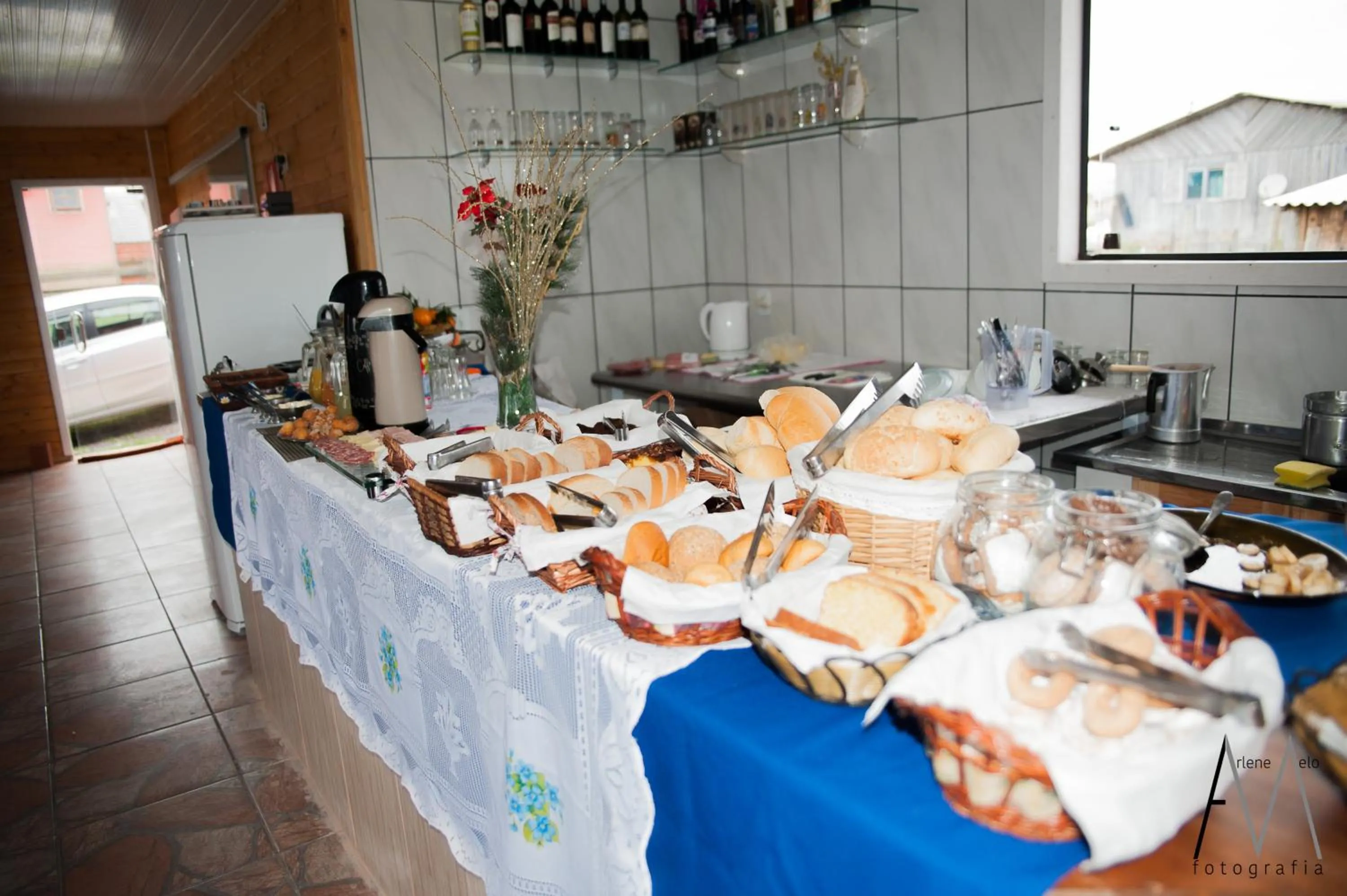 Buffet breakfast in Pousada Cristal Serra