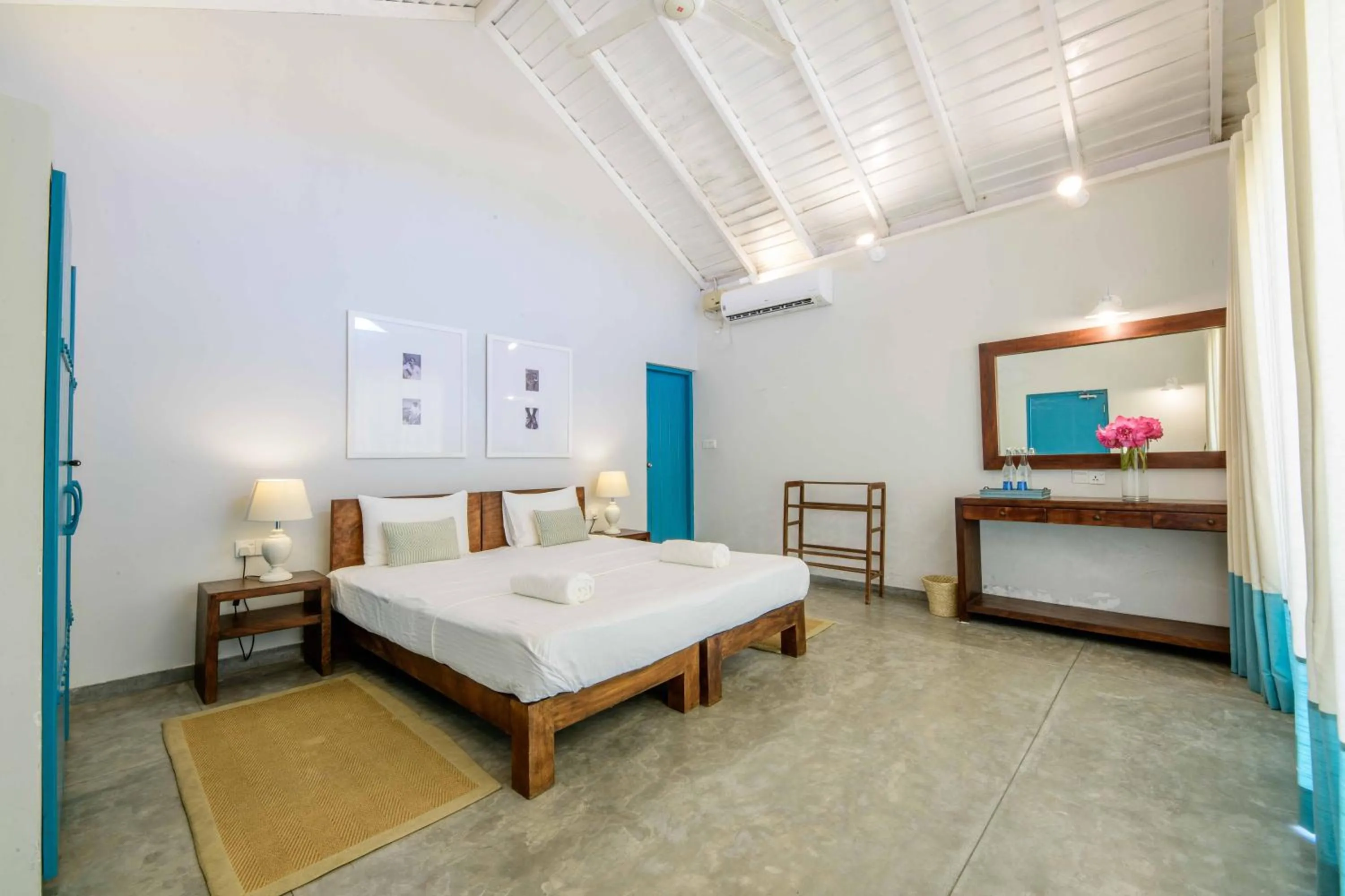 Bedroom, Bed in Bedrock Beach Villas