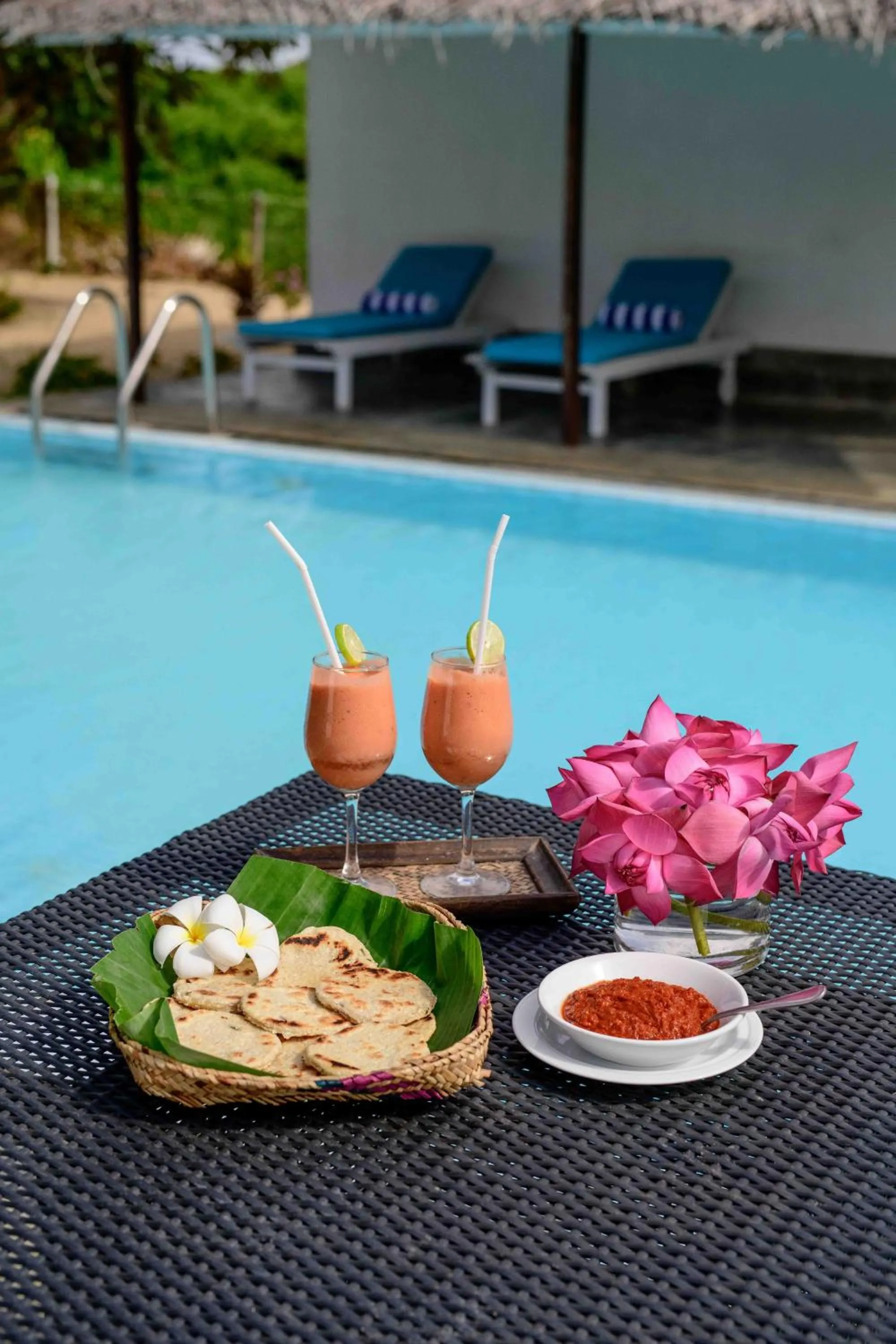 Food and drinks in Bedrock Beach Villas