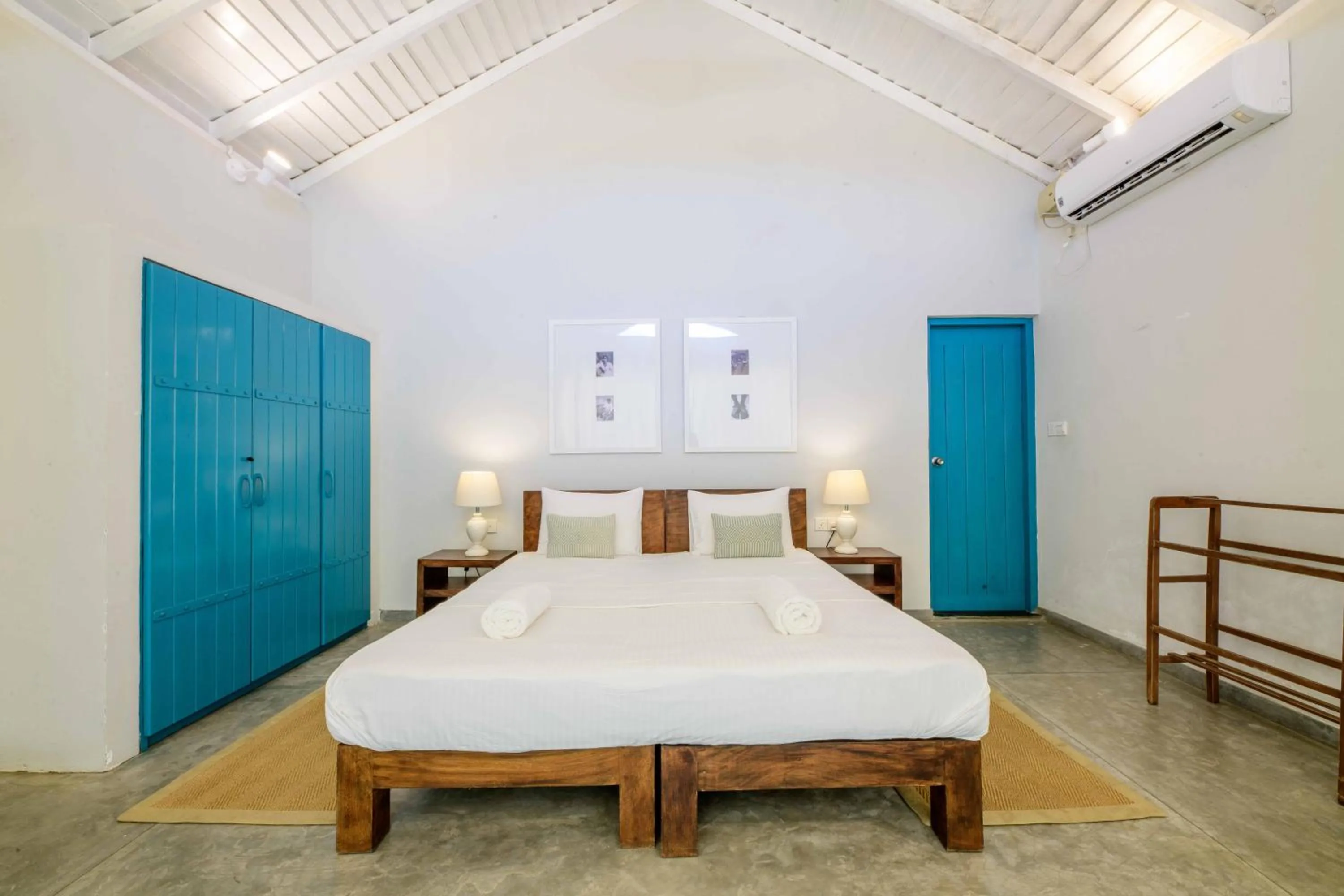 Bedroom, Bed in Bedrock Beach Villas