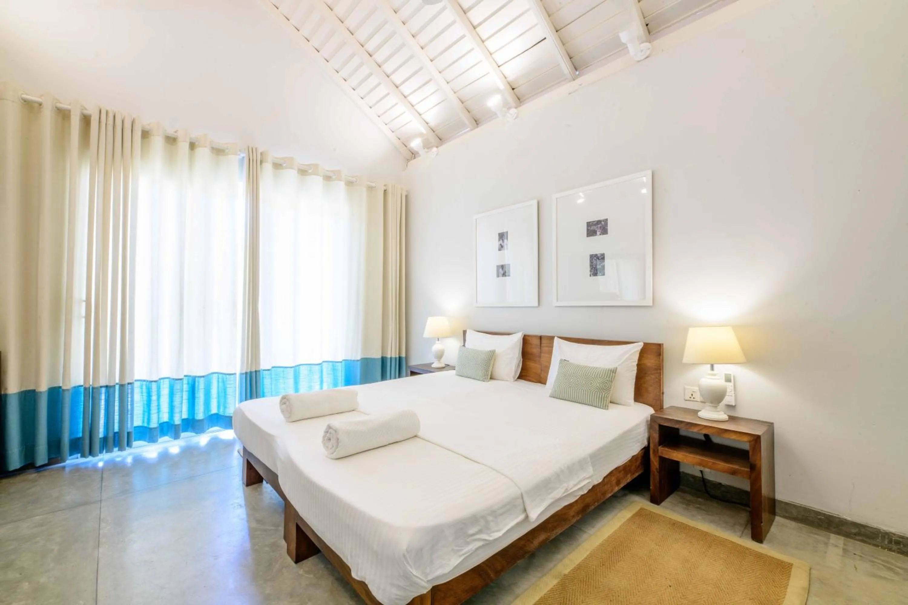 Bedroom, Bed in Bedrock Beach Villas