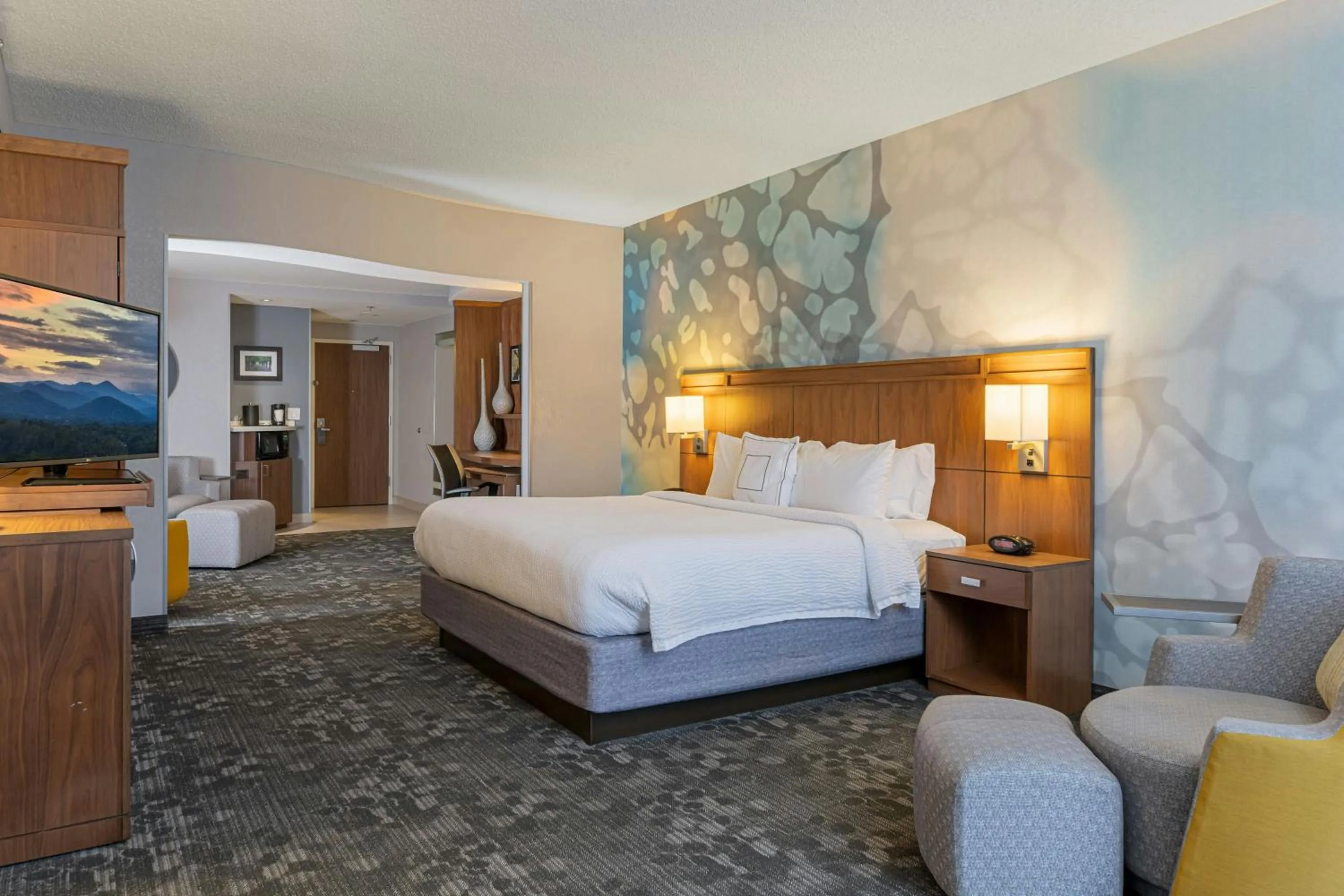 Bedroom, Bed in Courtyard by Marriott Asheville Airport