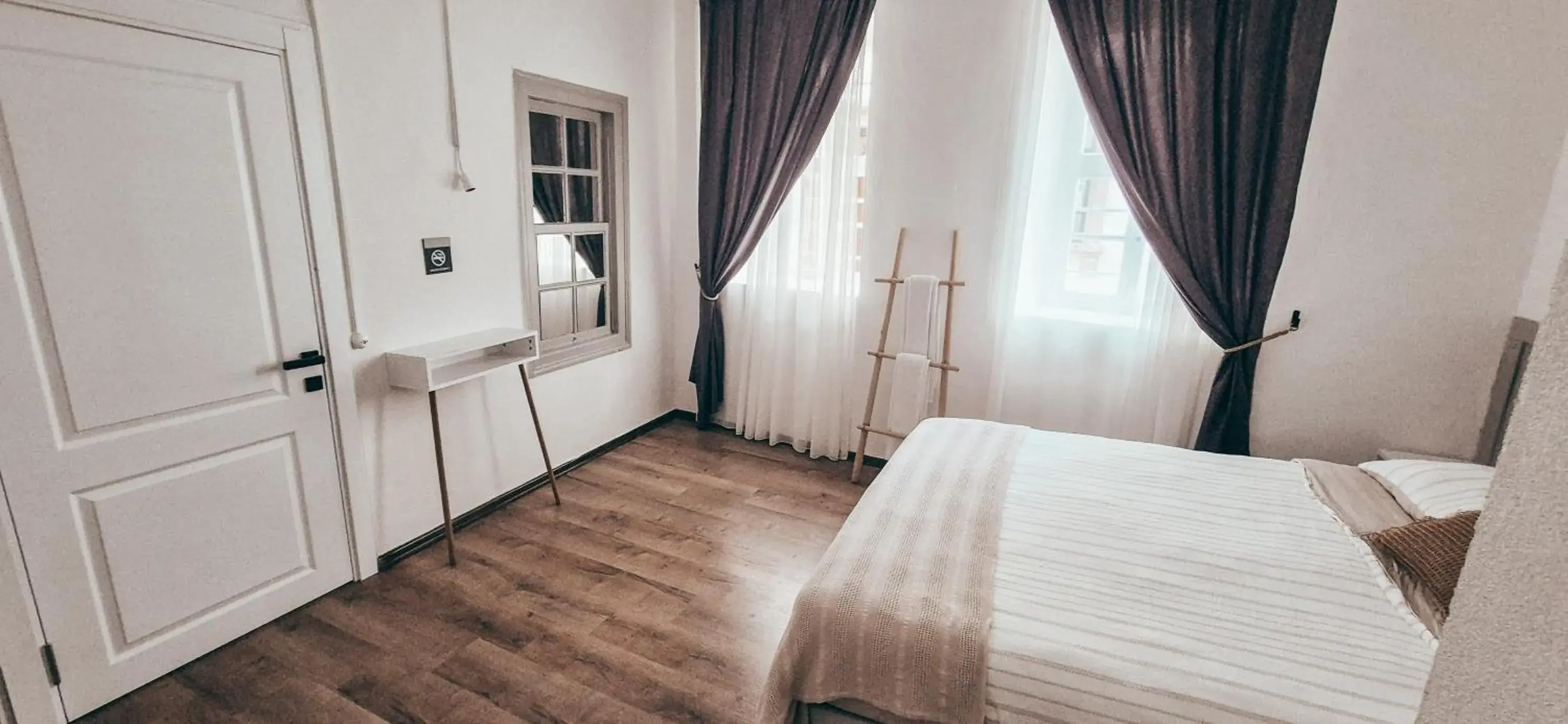 Photo of the whole room, Bed in La Luna Otel Cunda Photo of the whole room, Bed in La Luna Otel Cunda