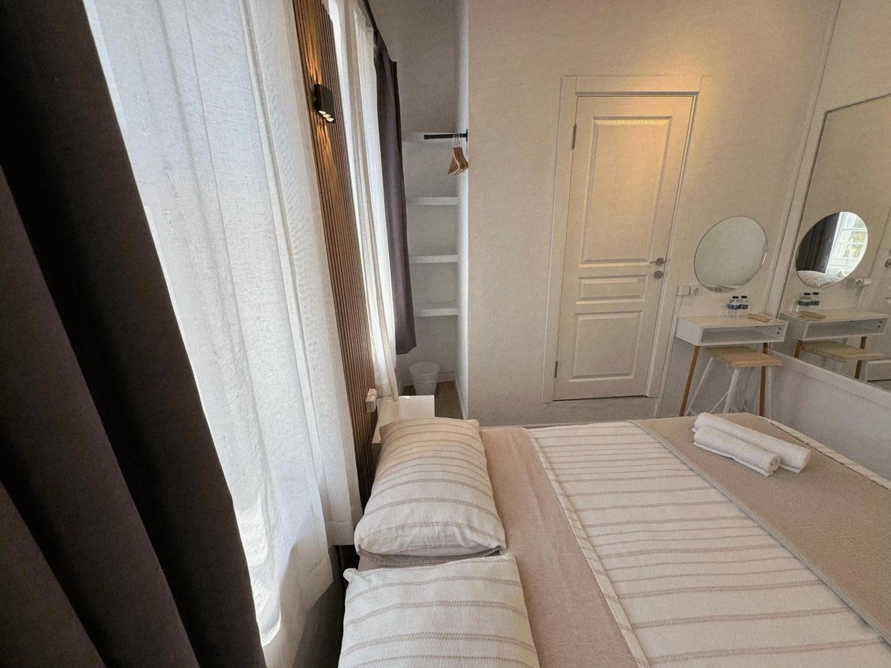 Photo of the whole room, Bed in La Luna Otel Cunda