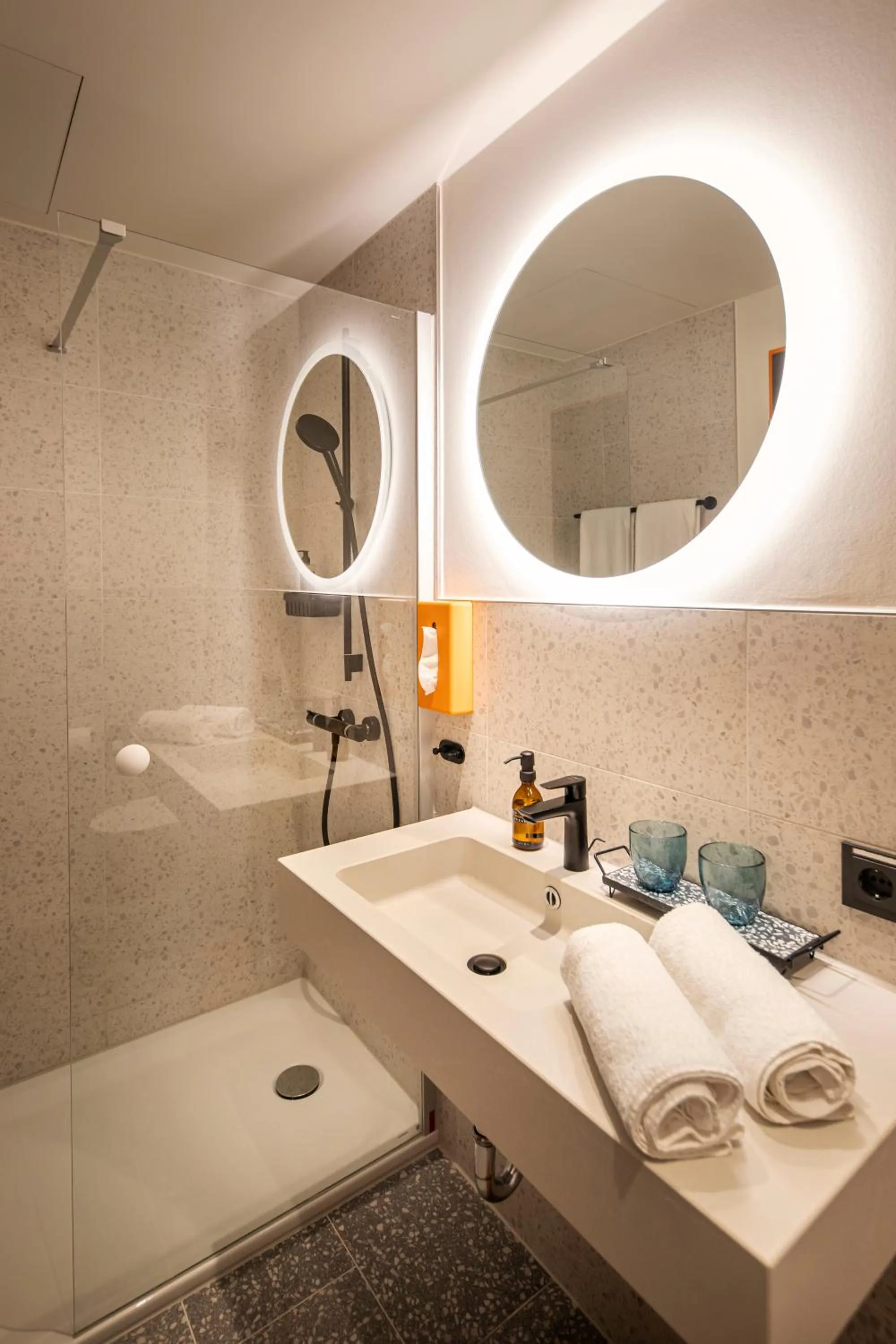 Bathroom in LOGINN Hotel Offenbach