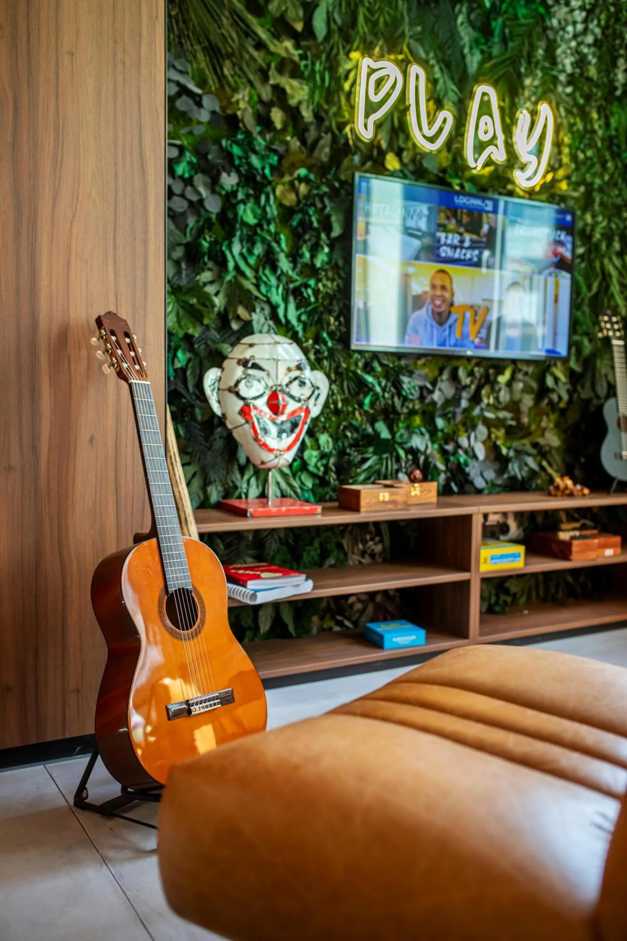 Lounge or bar in LOGINN Hotel Offenbach