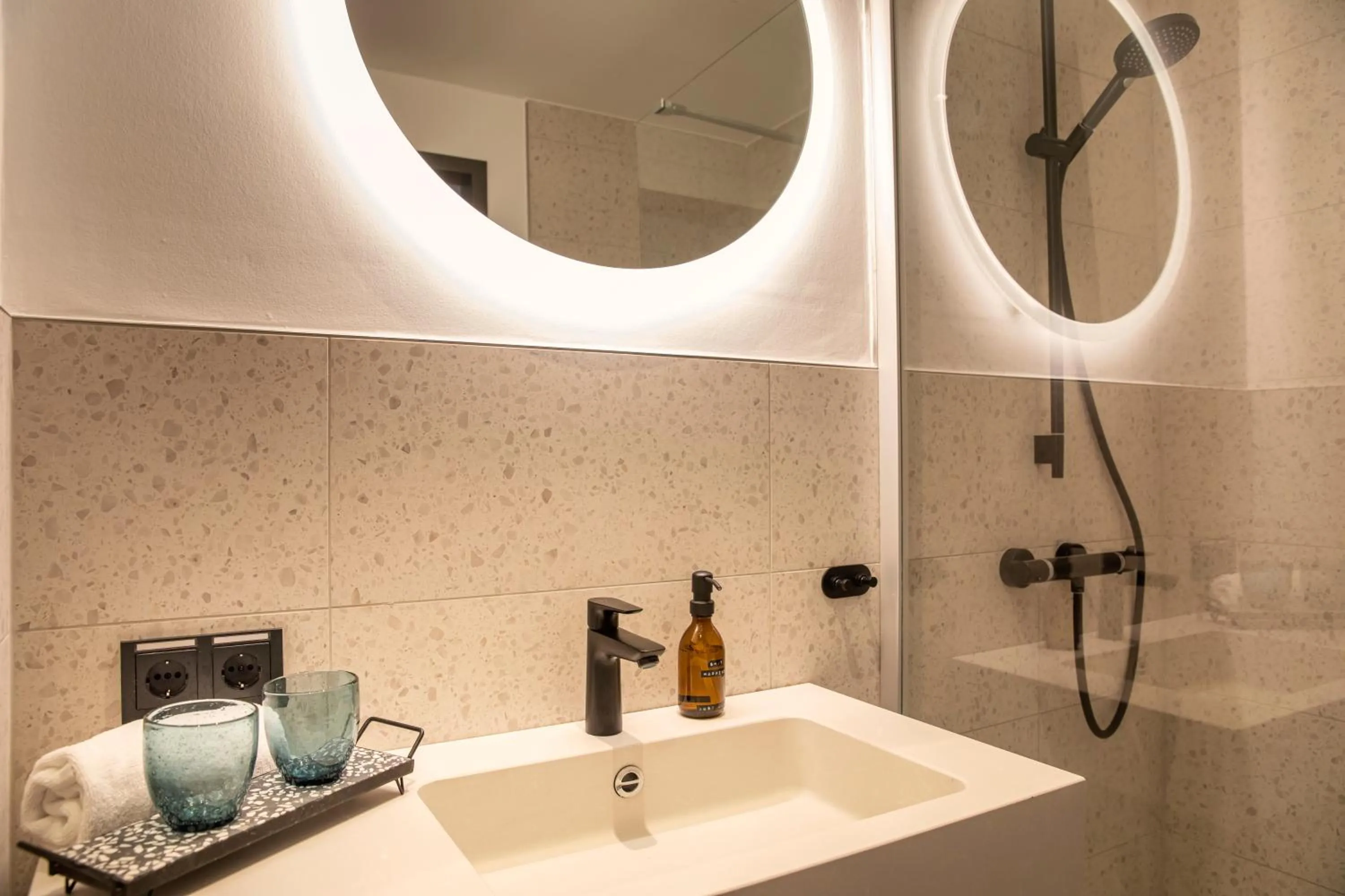 Bathroom in LOGINN Hotel Offenbach