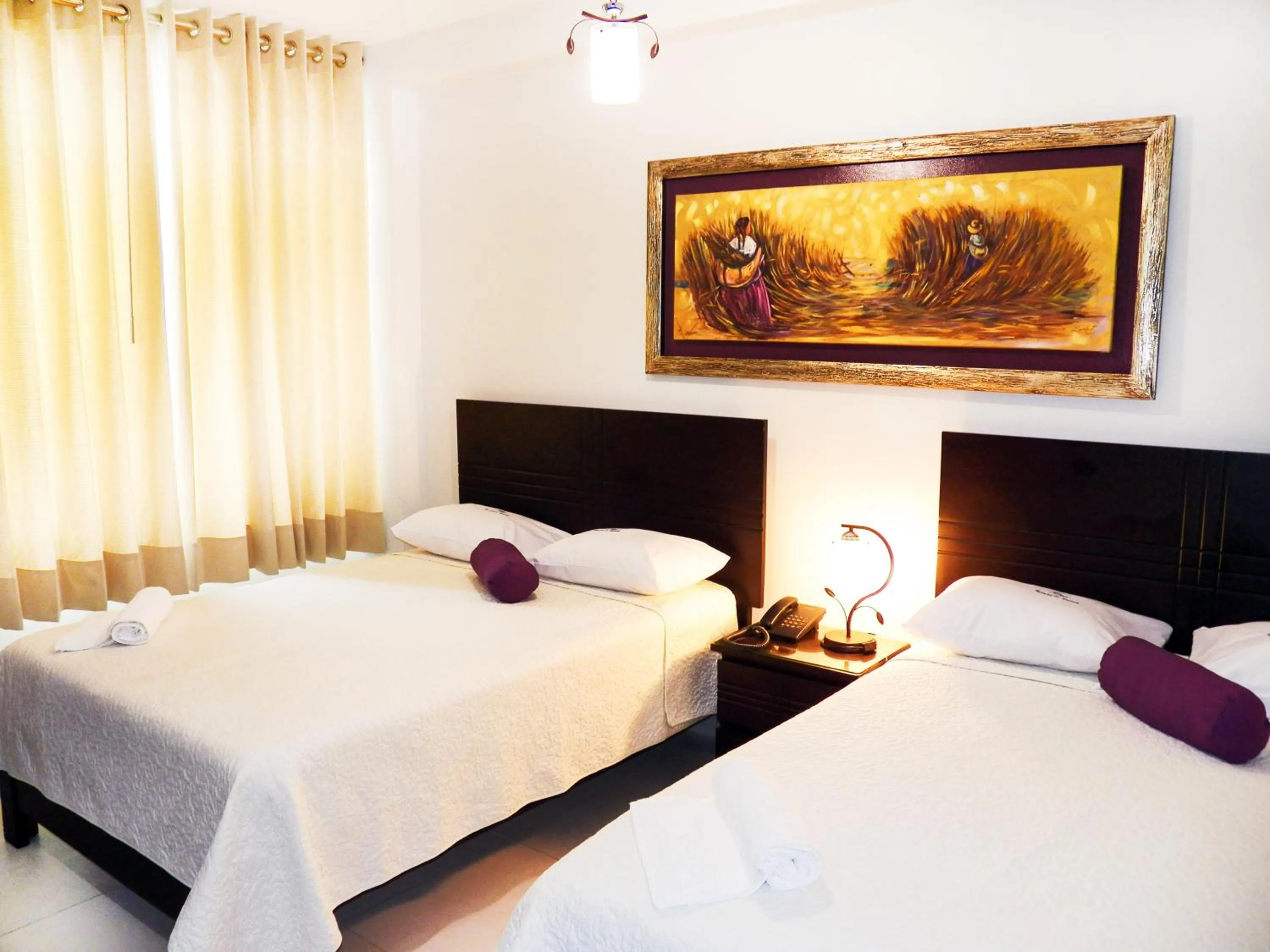 Bedroom, Bed in Cacique Hotel