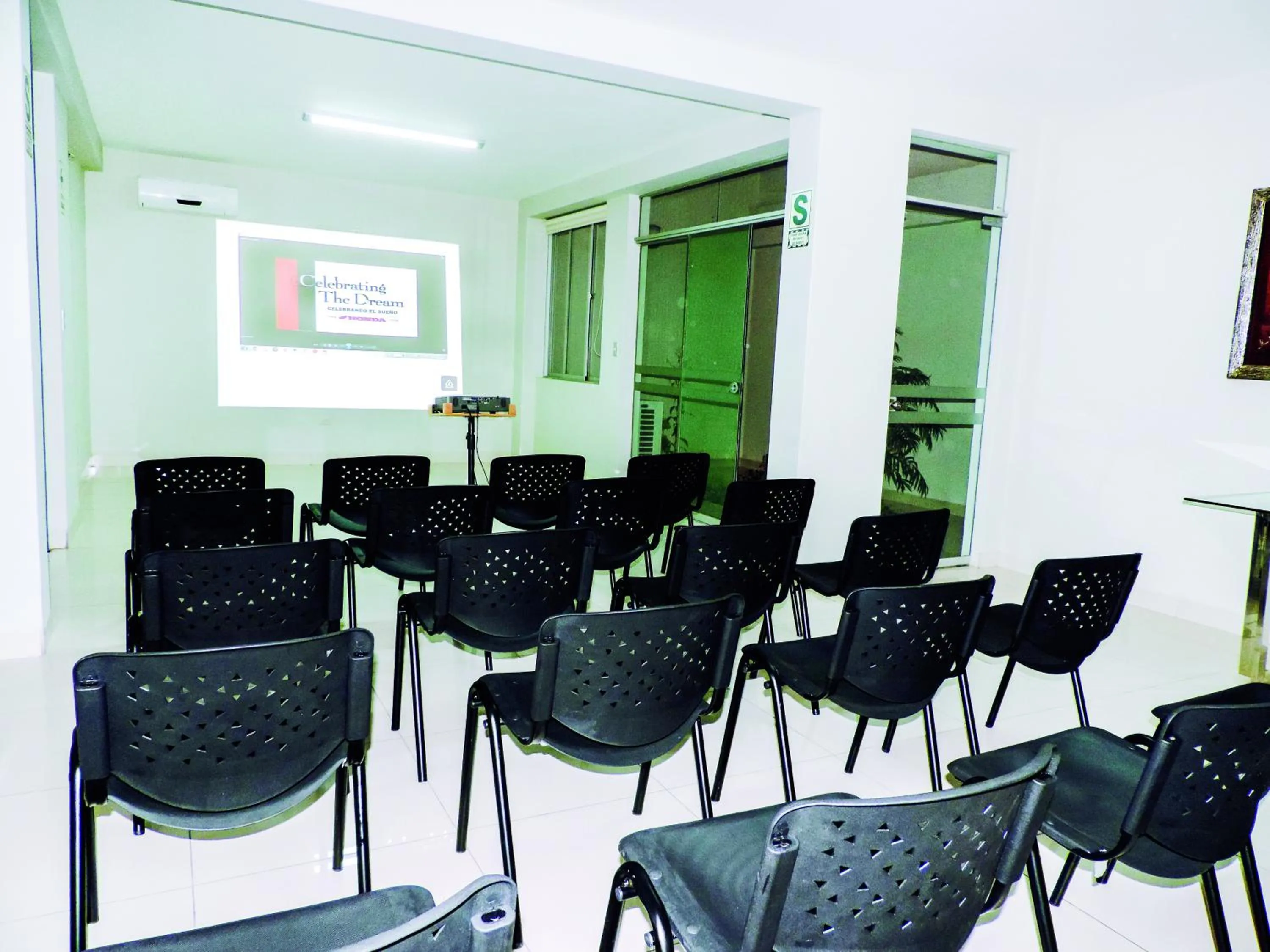 Business facilities in Cacique Hotel