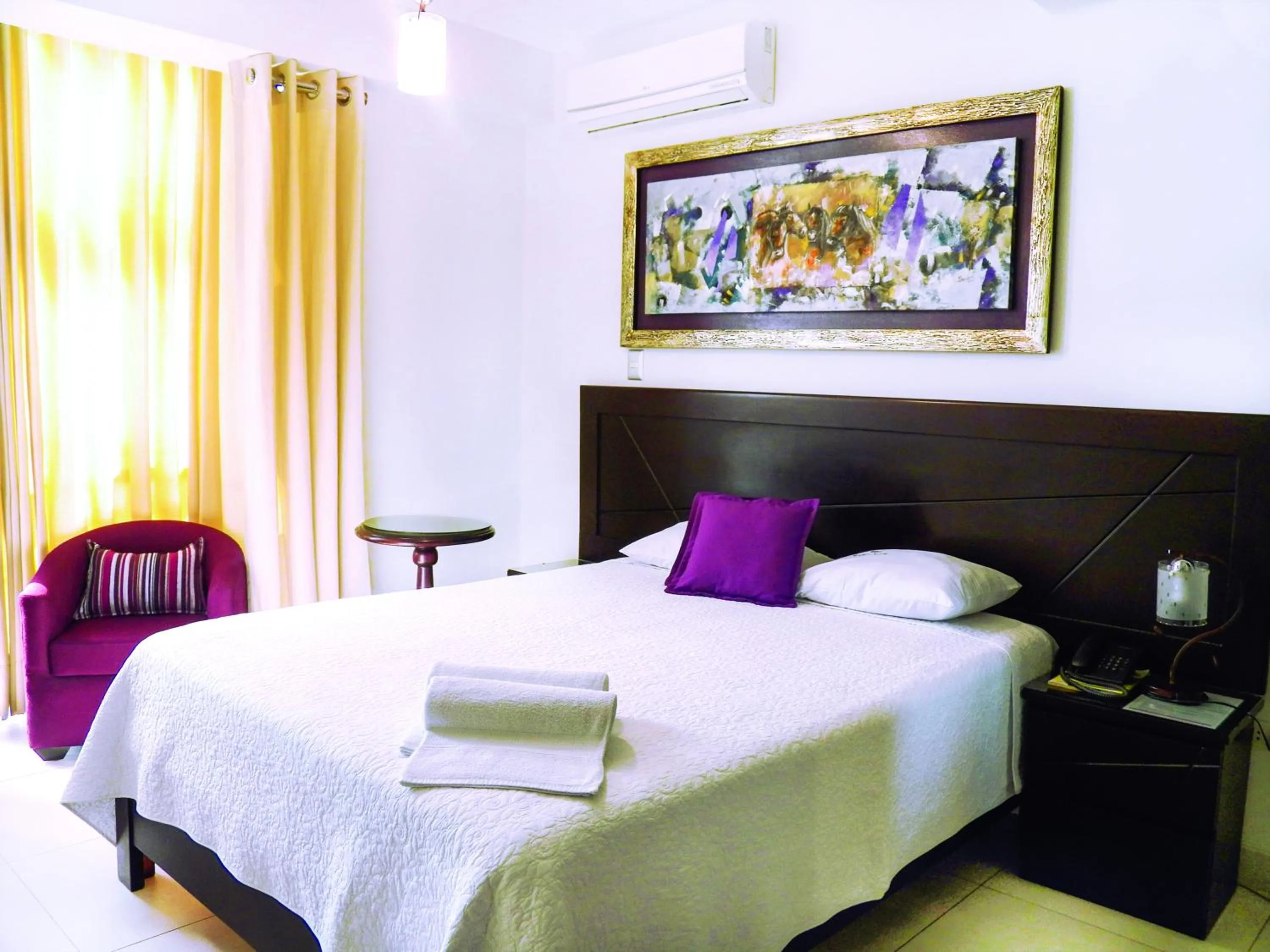 Deluxe Room - single occupancy in Cacique Hotel