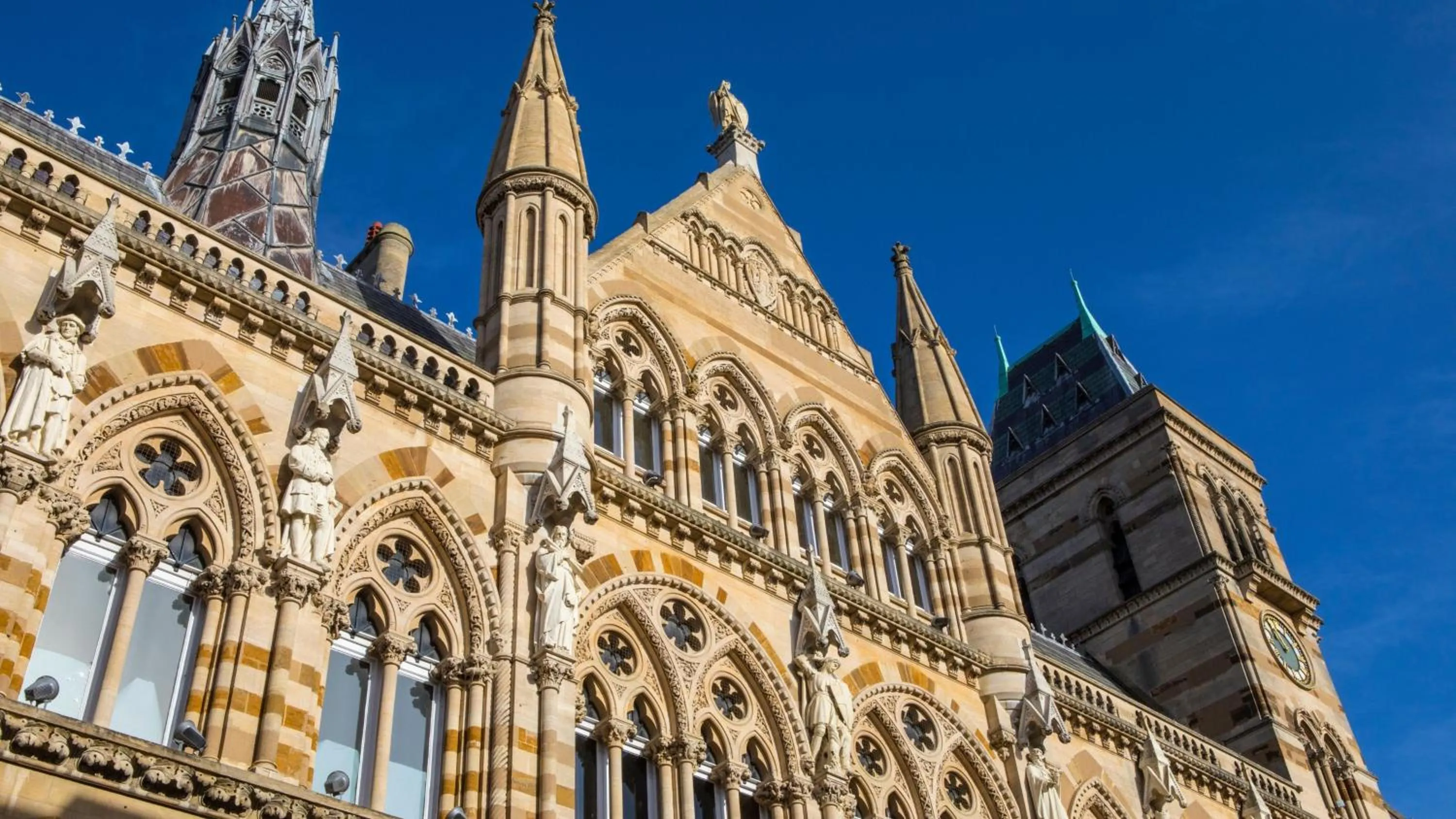 Area and facilities in Holiday Inn Northampton by IHG