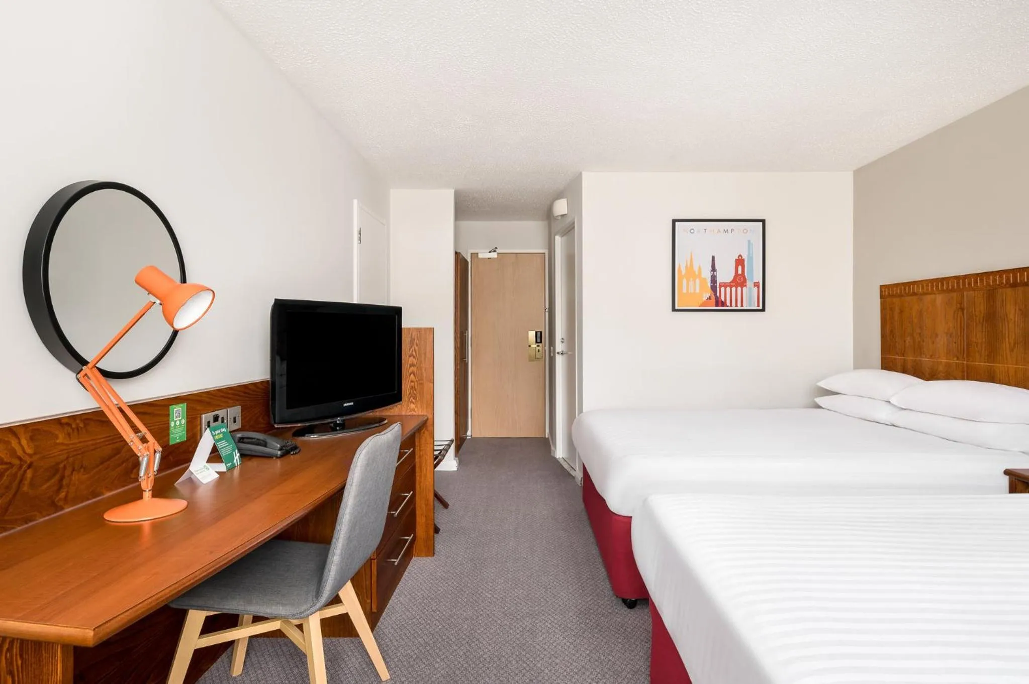 Photo of the whole room, Bed in Holiday Inn Northampton by IHG