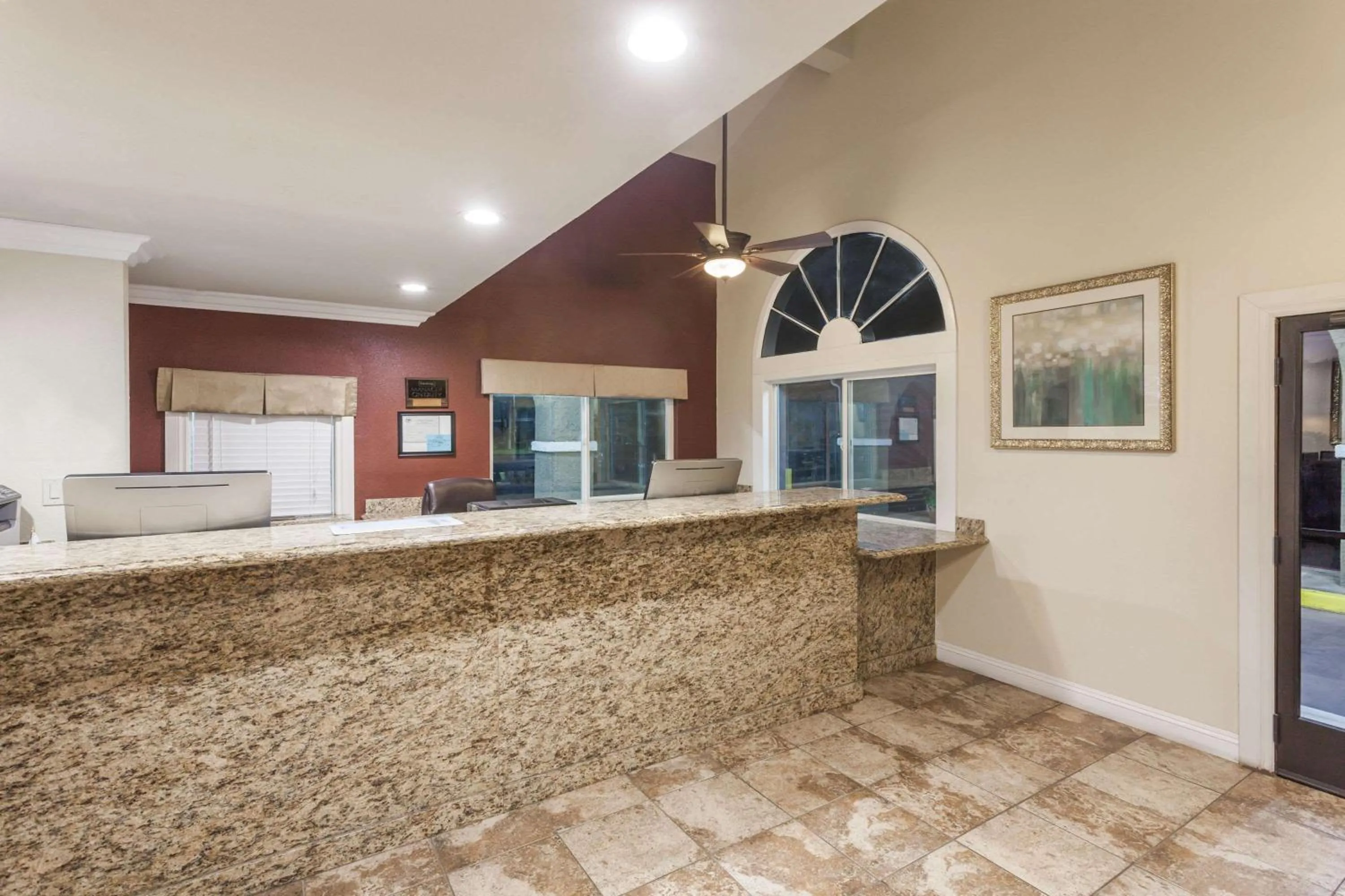 Lobby or reception in Travelodge by Wyndham Hemet CA