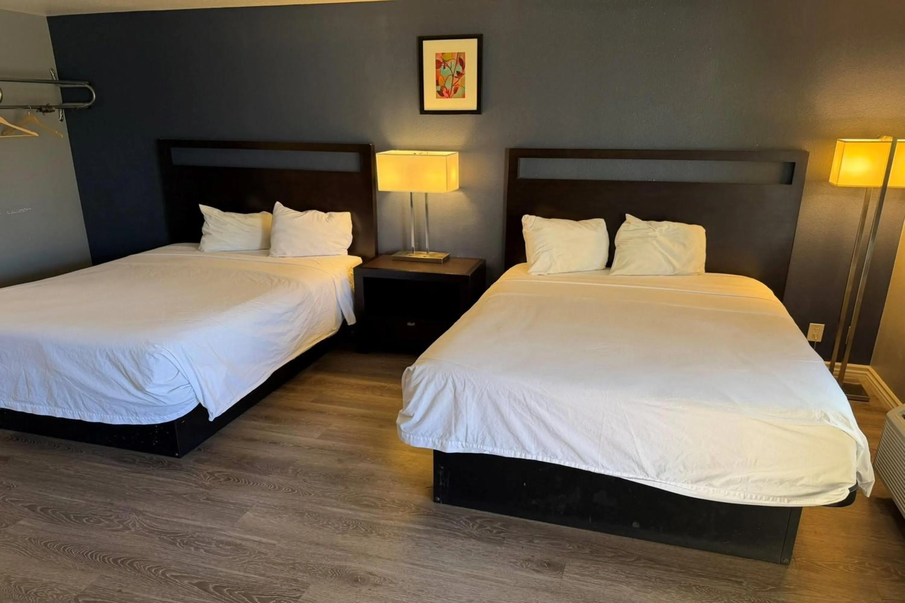 Photo of the whole room, Bed in Travelodge by Wyndham Hemet CA