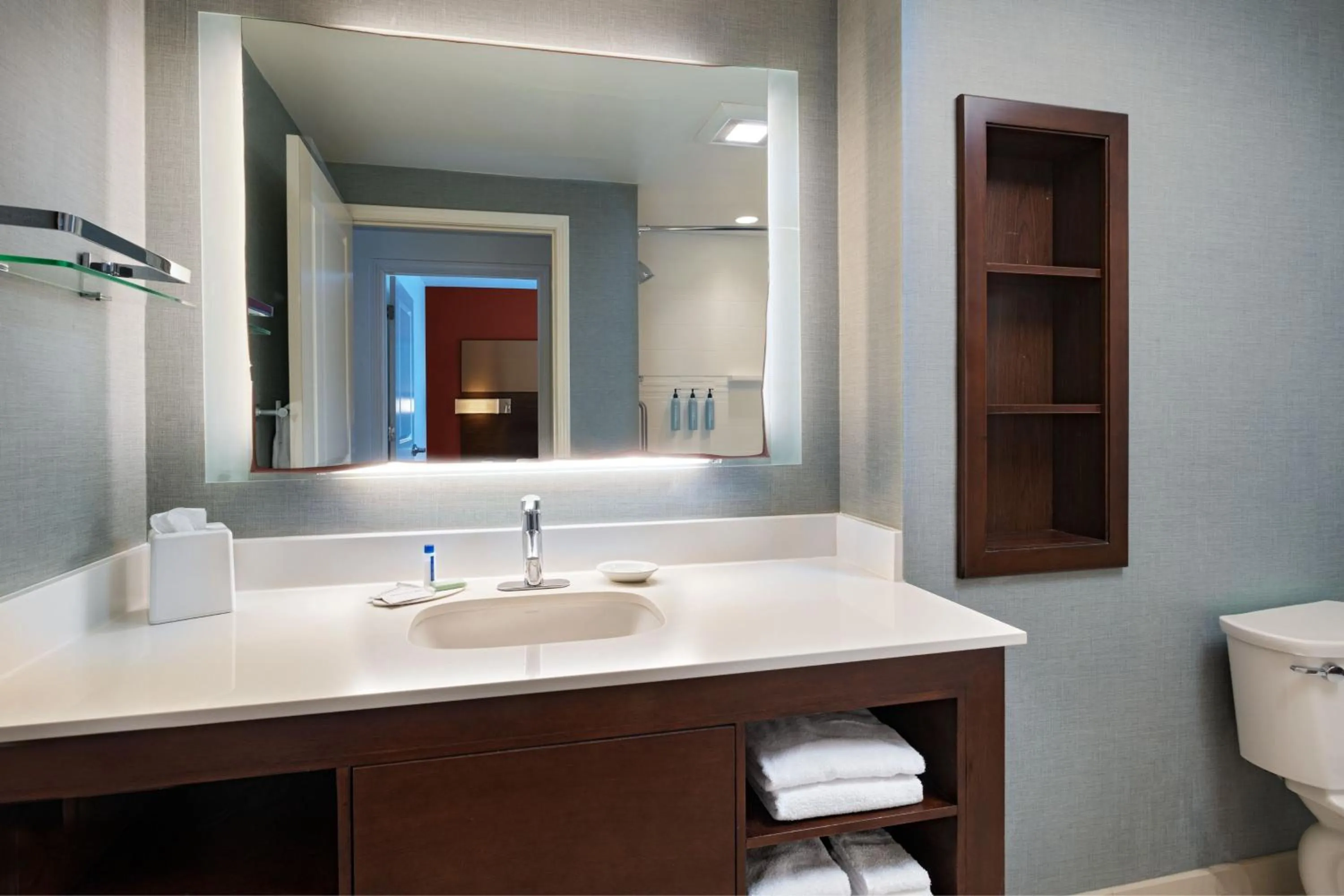 Bathroom in Residence Inn by Marriott Omaha Aksarben Village