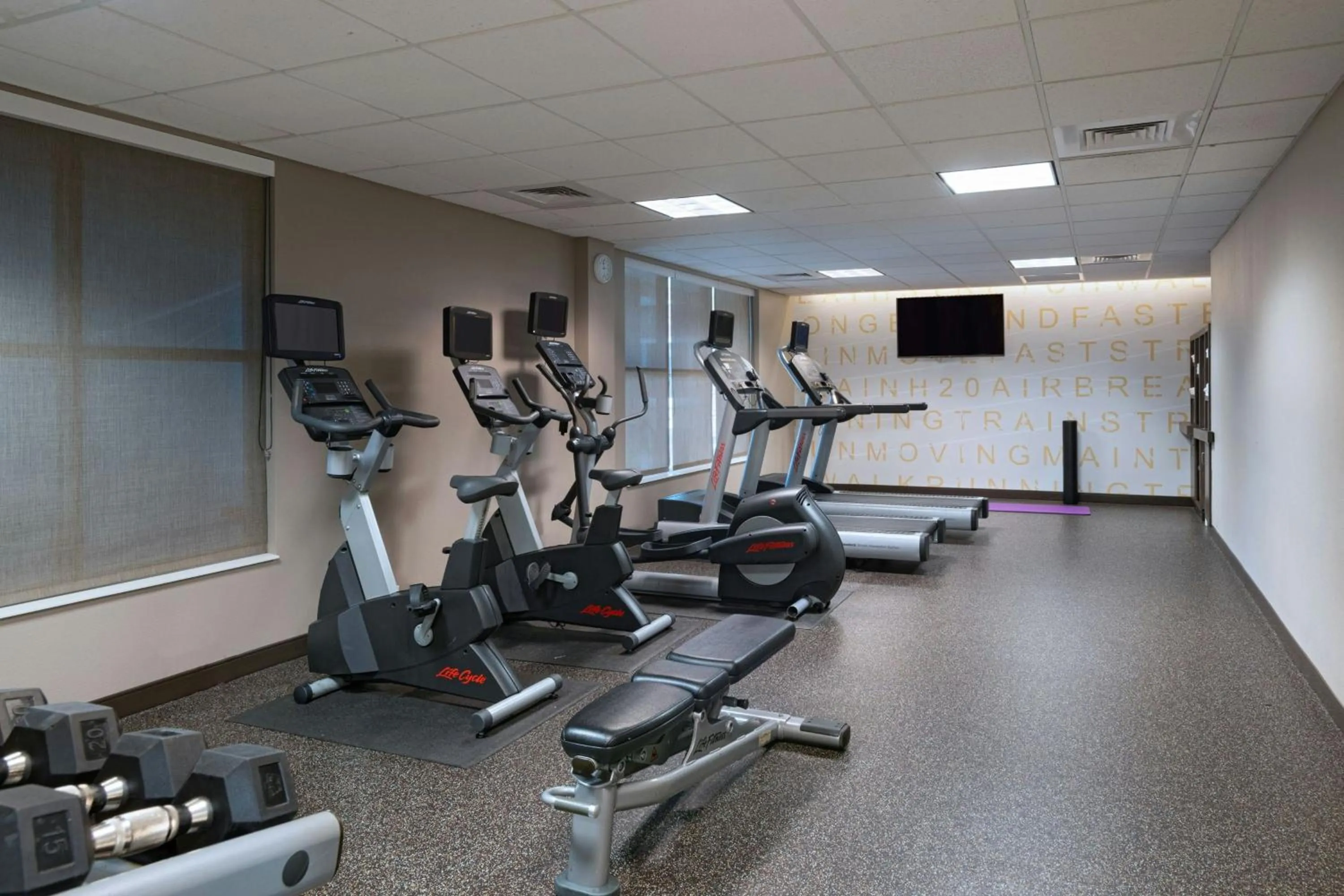 Fitness centre/facilities in Residence Inn by Marriott Omaha Aksarben Village