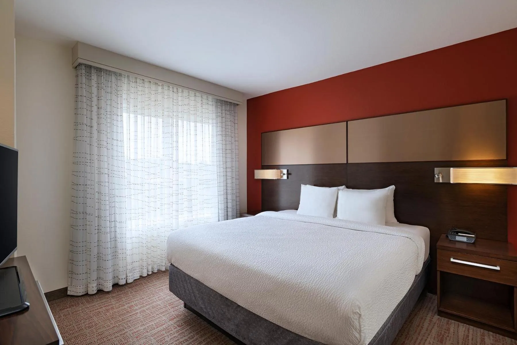 Bed in Residence Inn by Marriott Omaha Aksarben Village