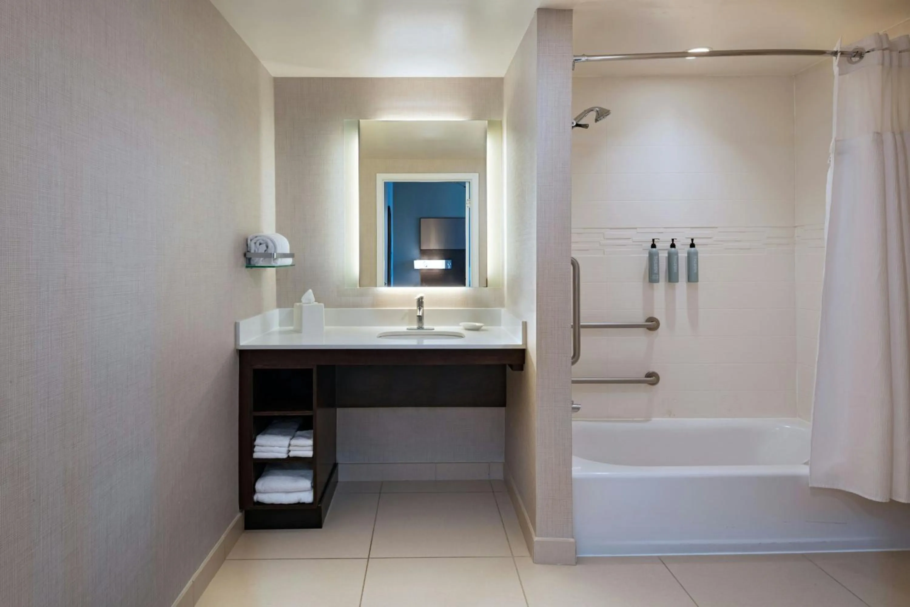 Bathroom in Residence Inn by Marriott Omaha Aksarben Village