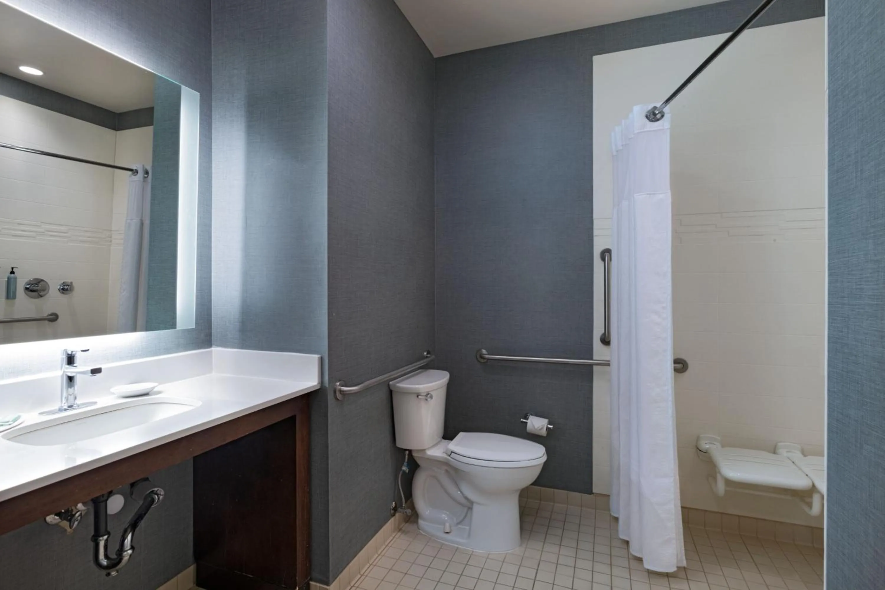 Bathroom in Residence Inn by Marriott Omaha Aksarben Village