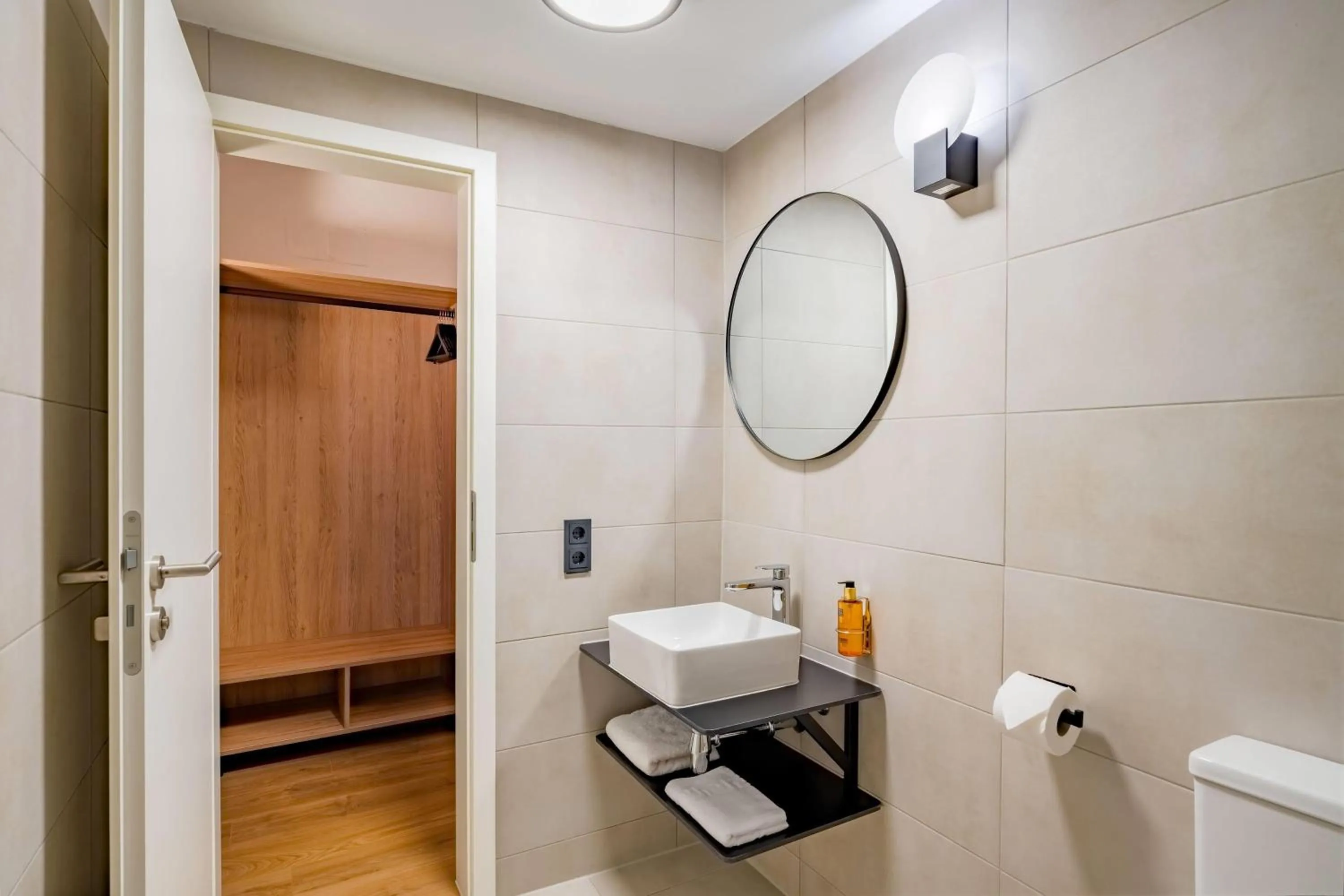 Bathroom in Aspire Palais Recklinghausen, Trademark Collection by Wyndham