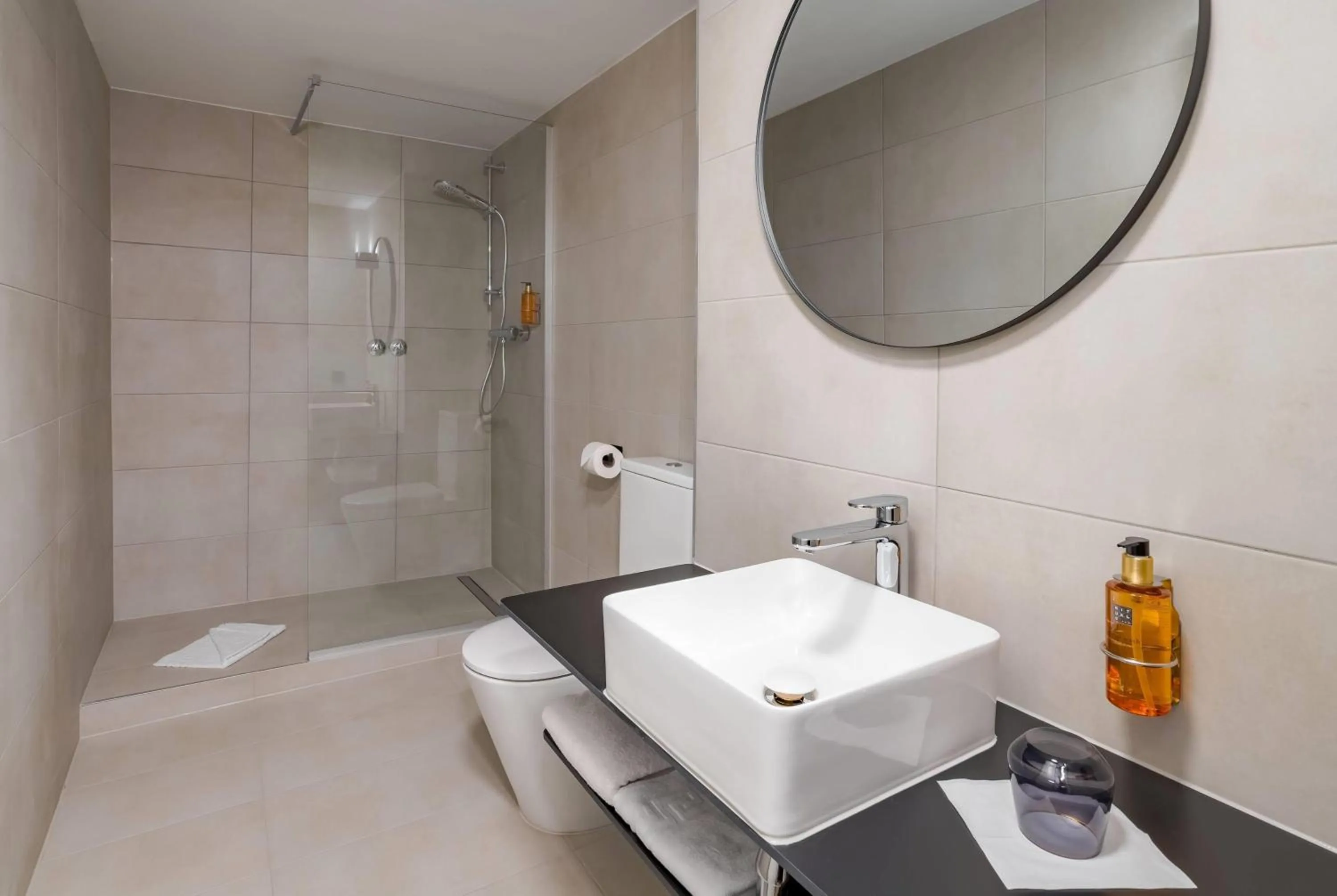 Bathroom in Aspire Palais Recklinghausen, Trademark Collection by Wyndham