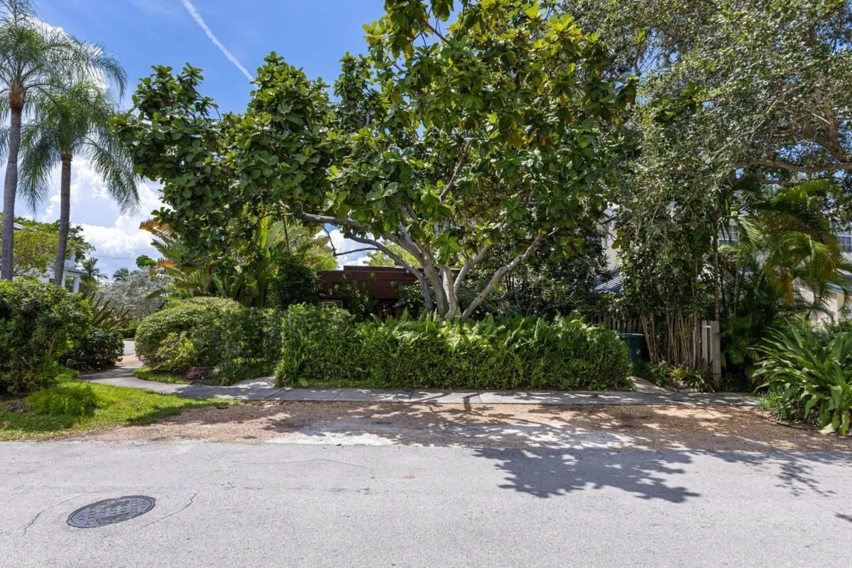 Beautiful Apt in Victoria Park (Las Olas Blvd)