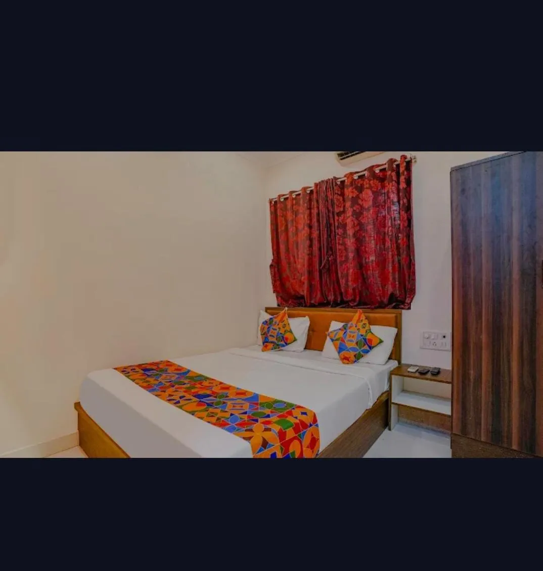 Bed in THE UNITED HOTEL