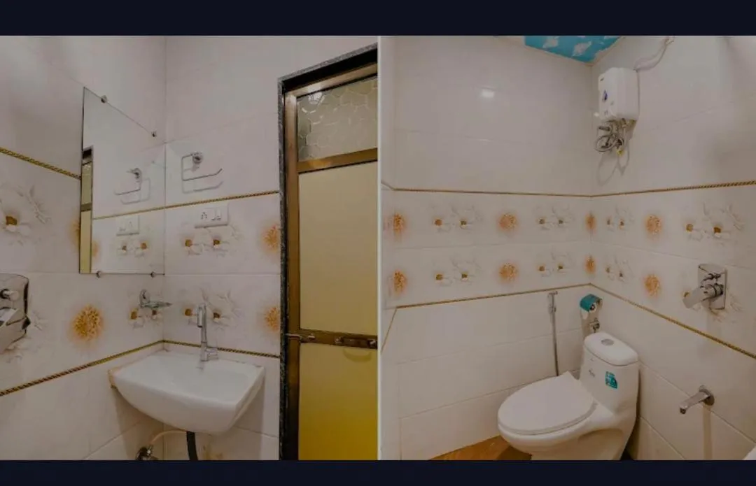 Shower in THE UNITED HOTEL