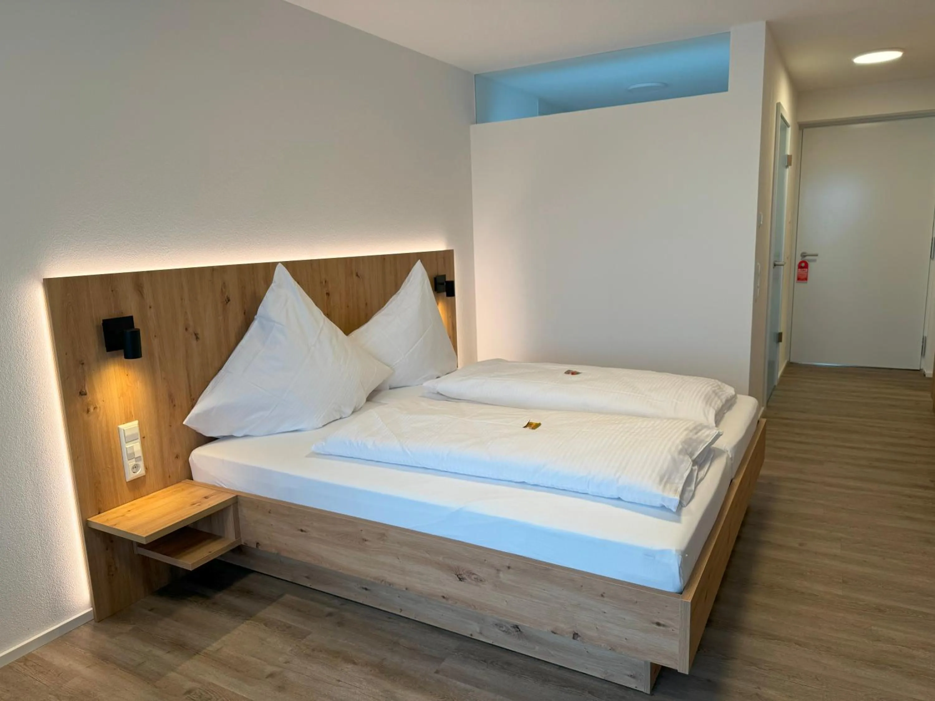 Bed in MEIN MOTEL - Self Check-in