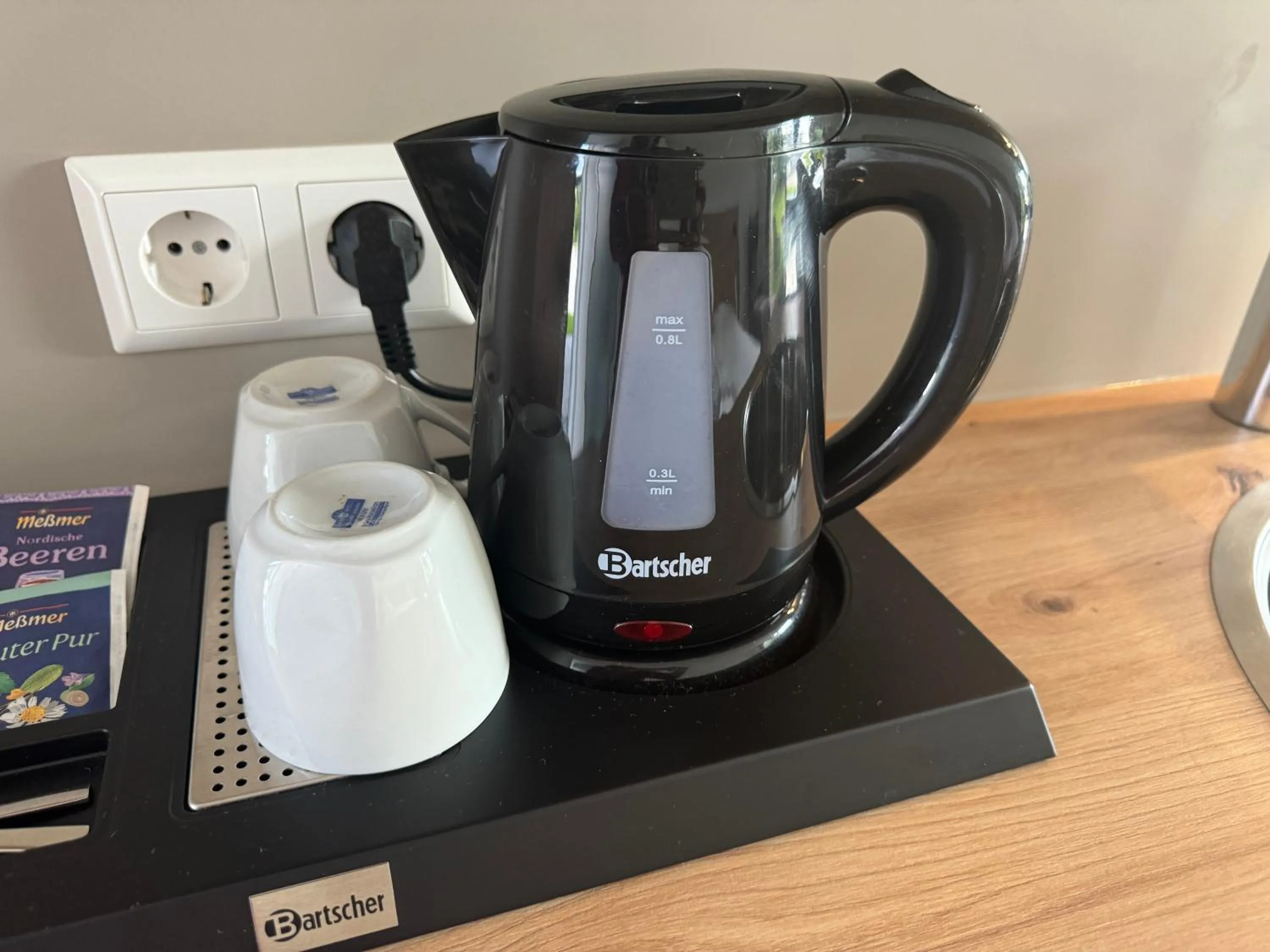 Coffee/tea facilities in MEIN MOTEL - Self Check-in