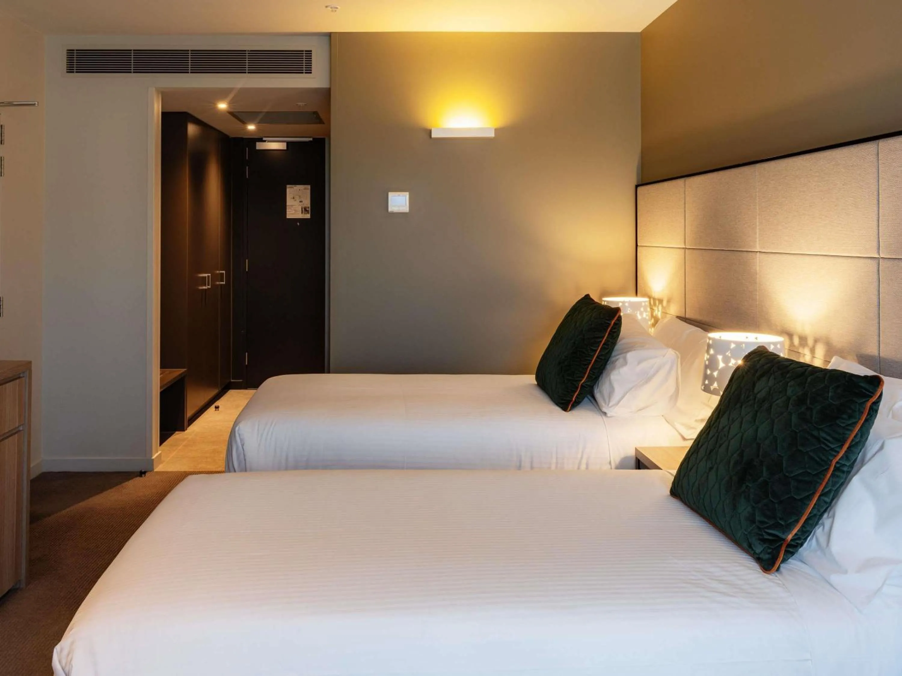 Bedroom, Bed in Peppers Marysville