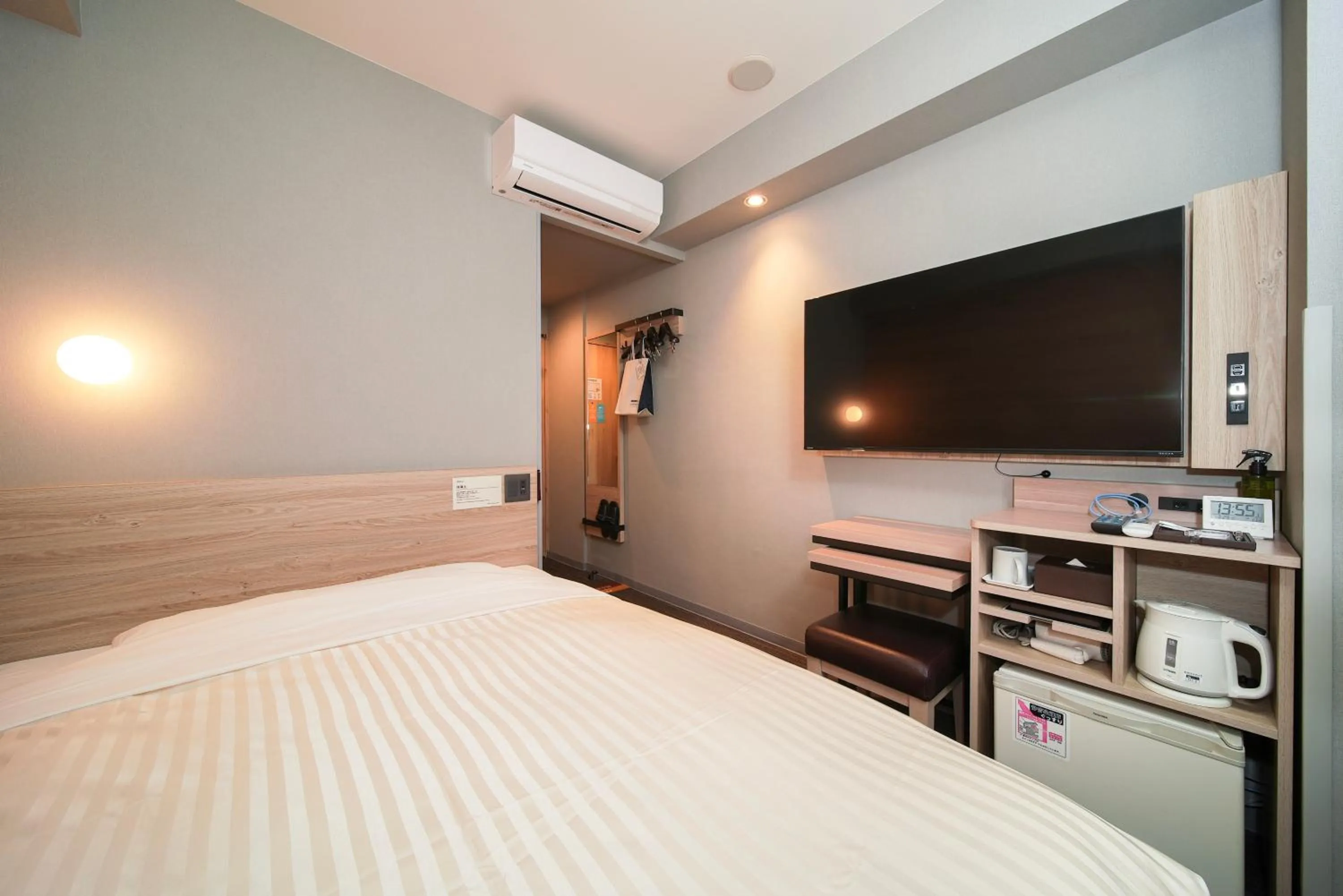 Bedroom, Bed in Super Hotel Utsunomiya