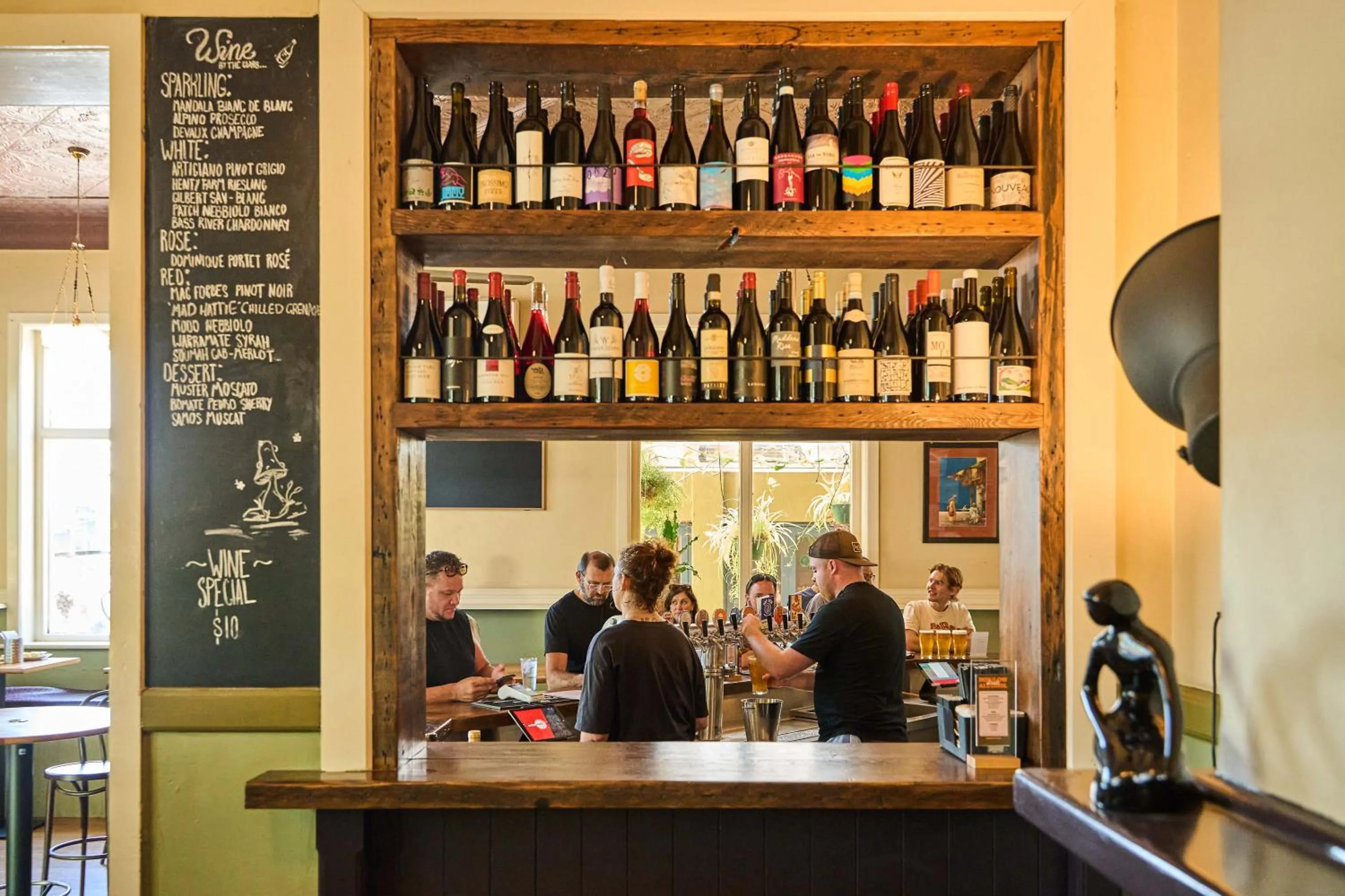 Lounge or bar in Healesville Hotel