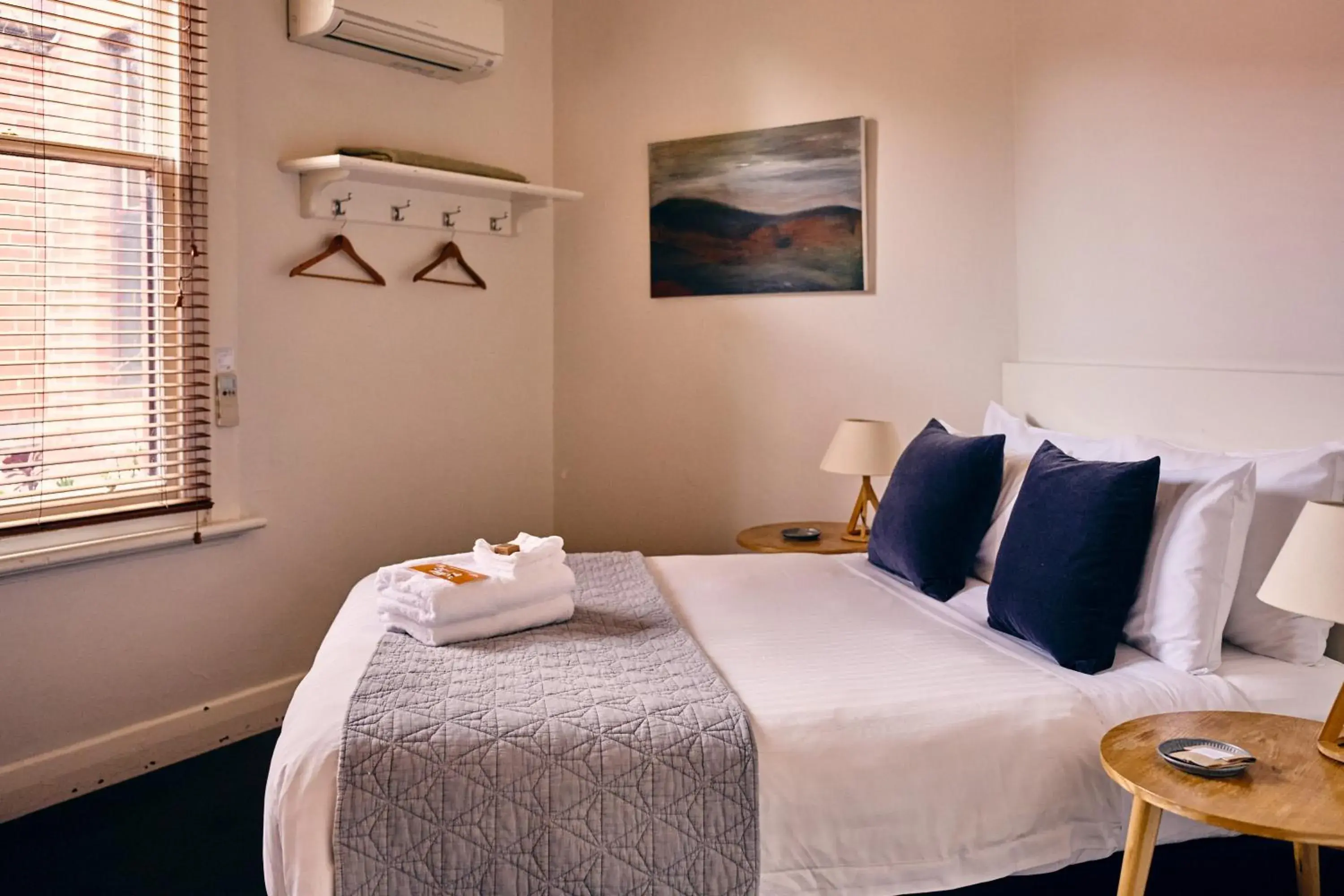 Bed in Healesville Hotel Bed in Healesville Hotel