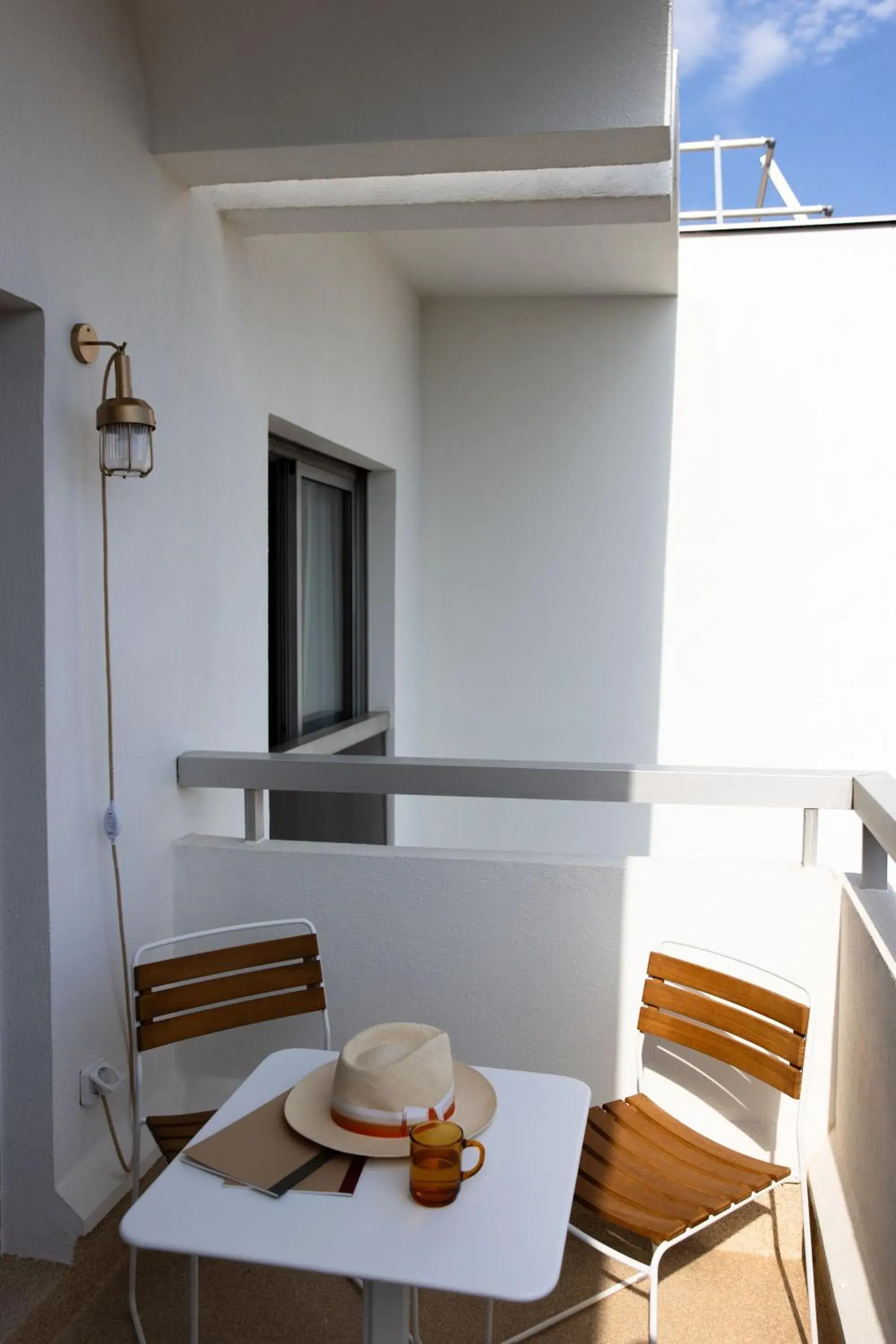 Patio in MOB HOTEL Cannes Patio in MOB HOTEL Cannes