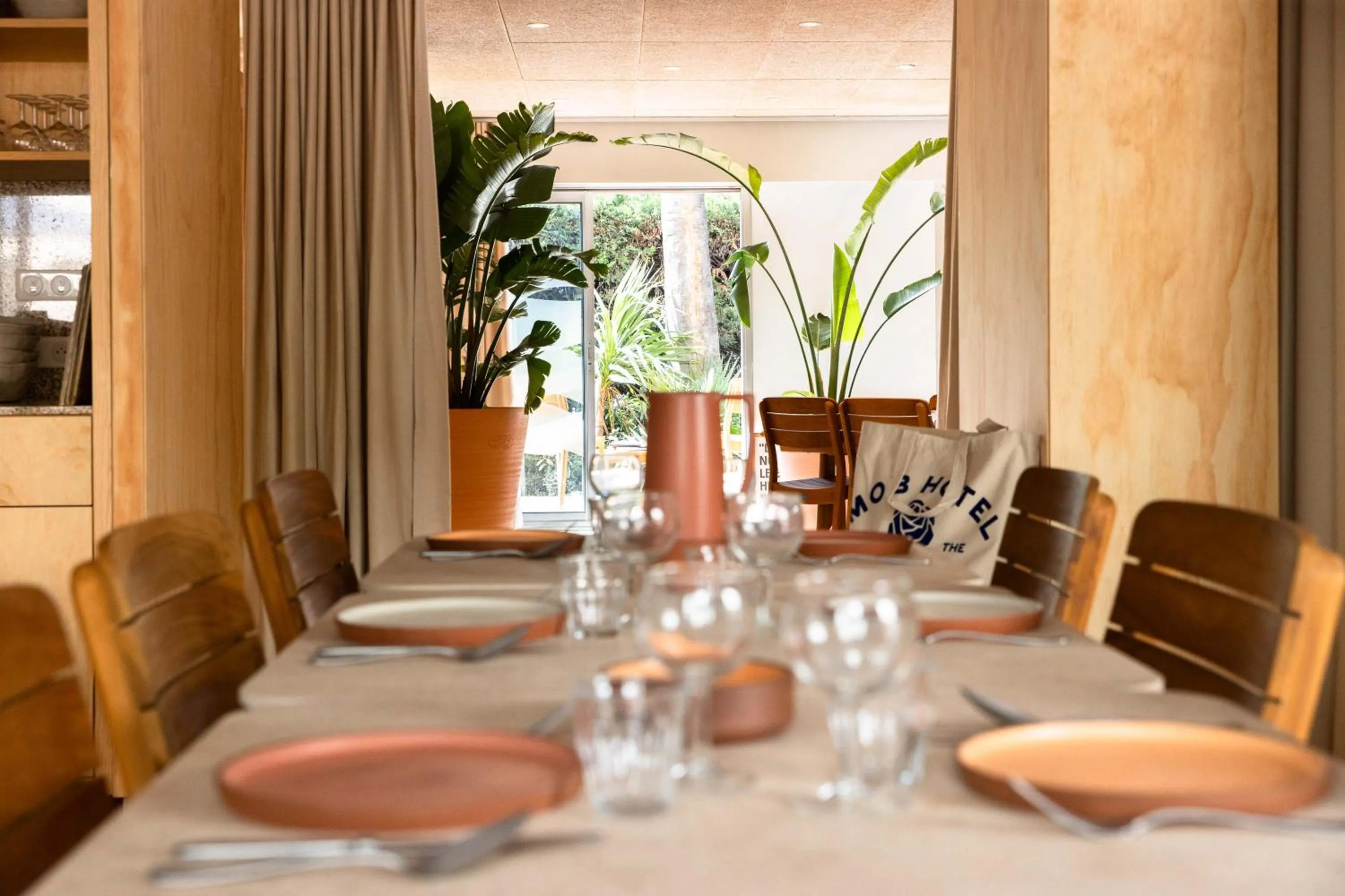 Restaurant/places to eat in MOB HOTEL Cannes