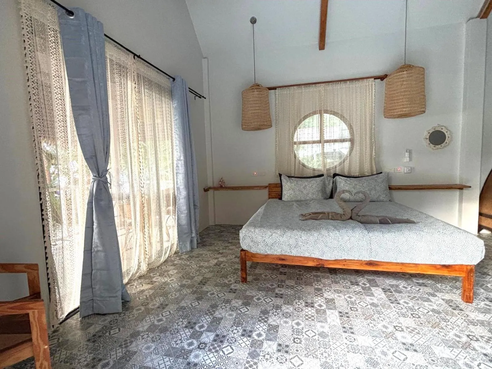 Bedroom, Bed in Secret Beach Bungalows