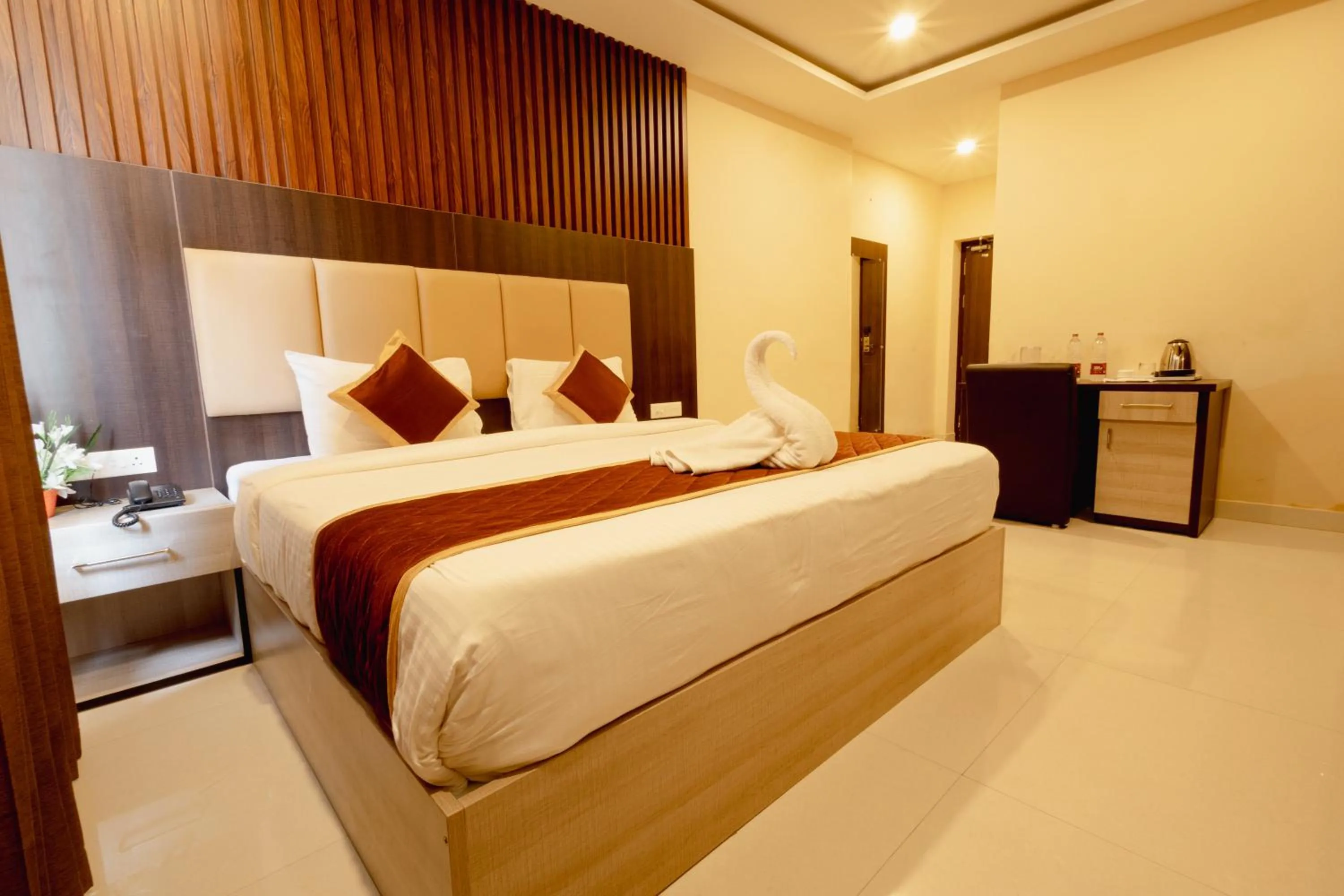 Bedroom, Bed in Hotel Brindavan Elite
