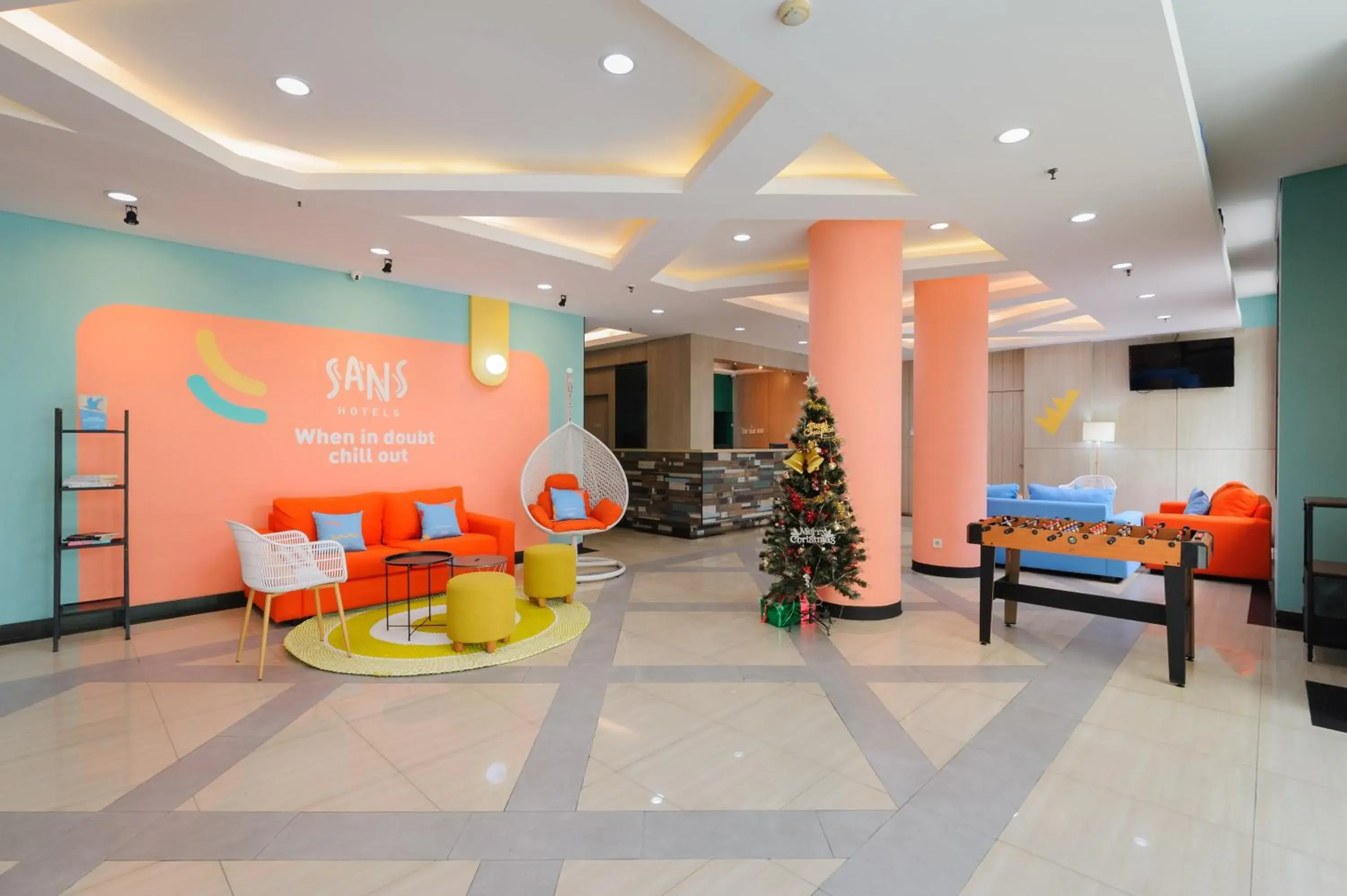 Lobby or reception in Sans Hotel The Green Bekasi by RedDoorz Lobby or reception in Sans Hotel The Green Bekasi by RedDoorz