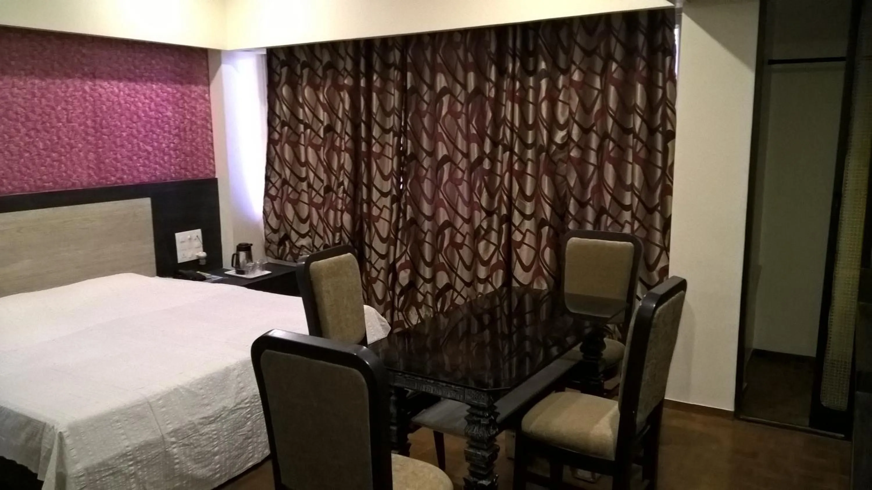 Photo of the whole room, Bed in Hotel Supreme