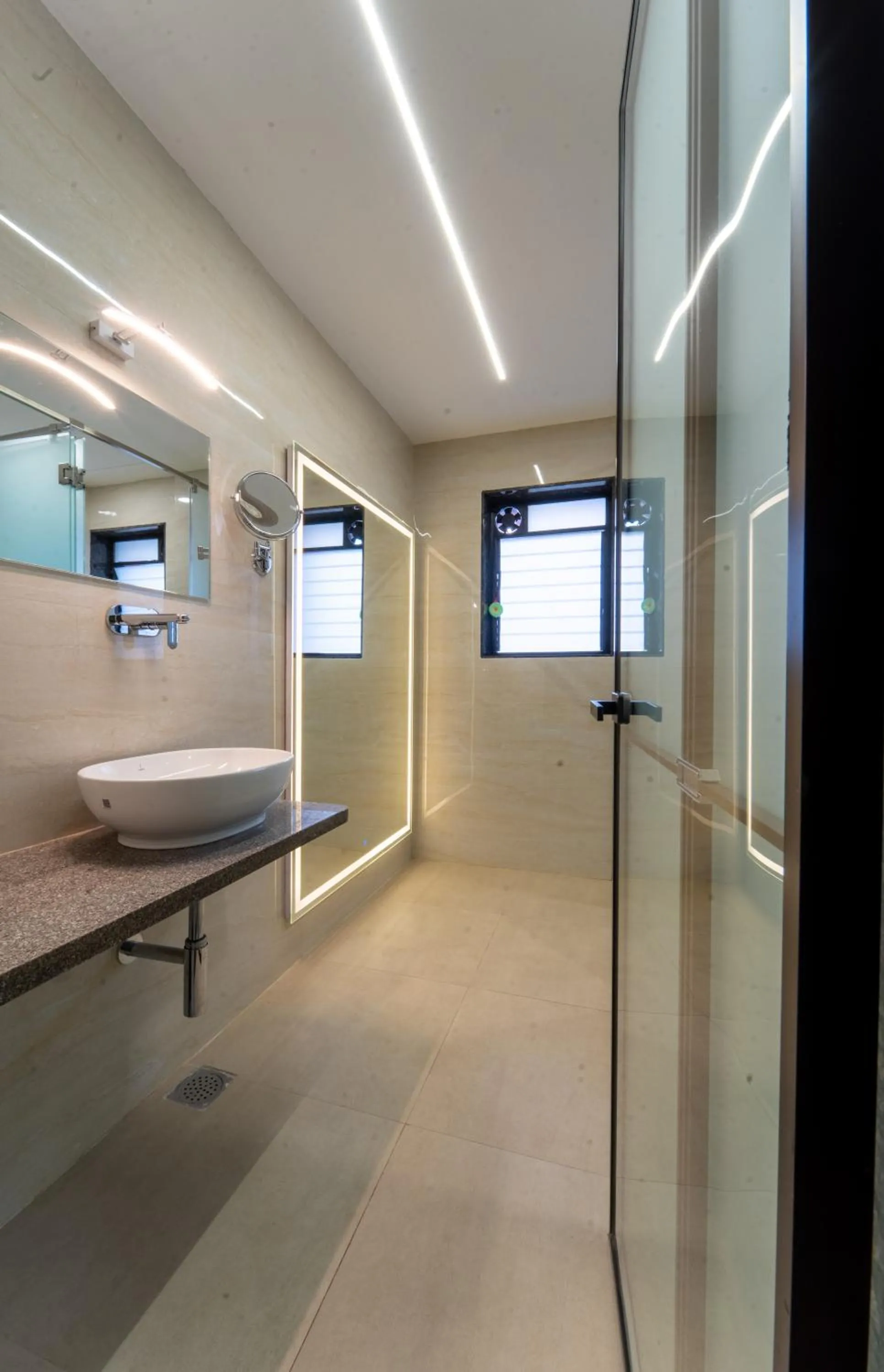 Bathroom in Krishna Inn