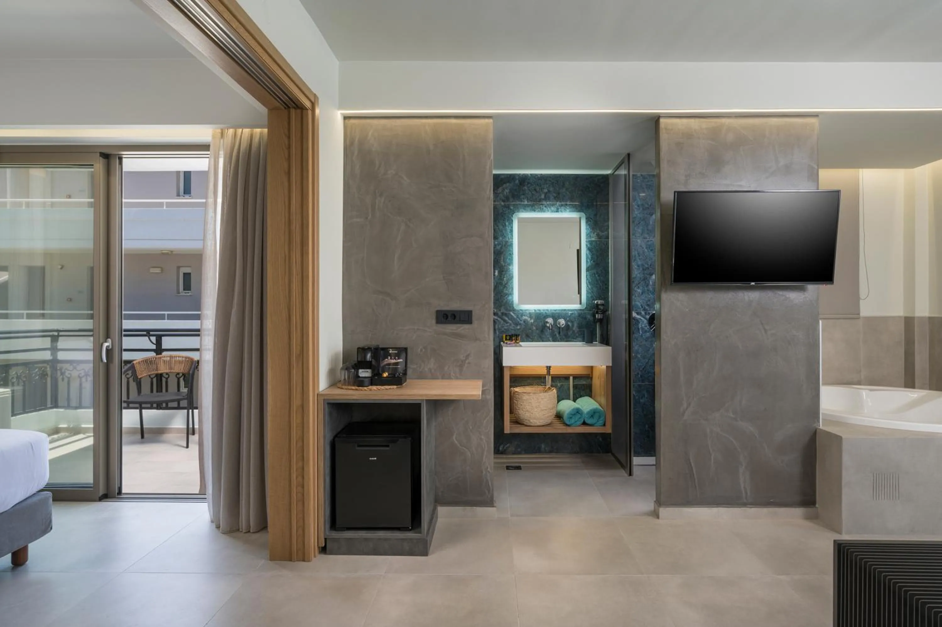 TV and multimedia, Bed in Alkionides Seaside Hotel