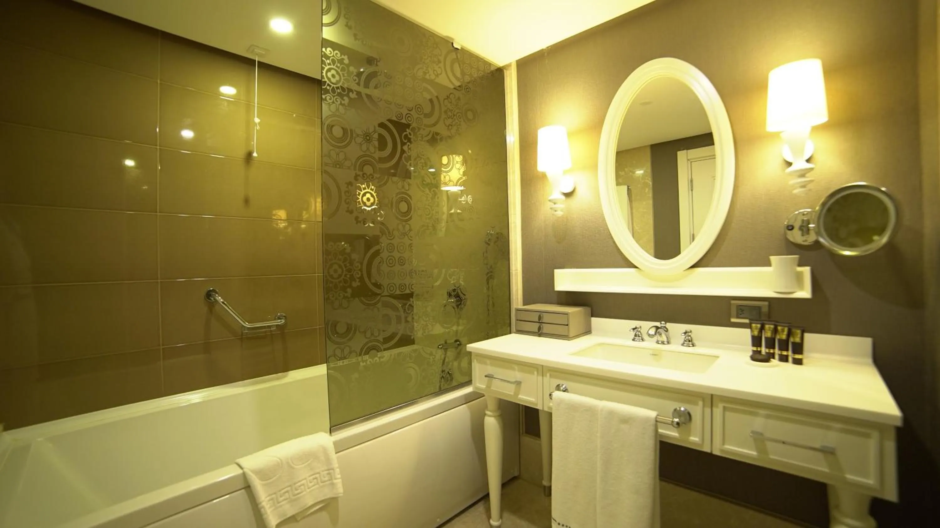 Bathroom in Sueno Hotels Deluxe Belek