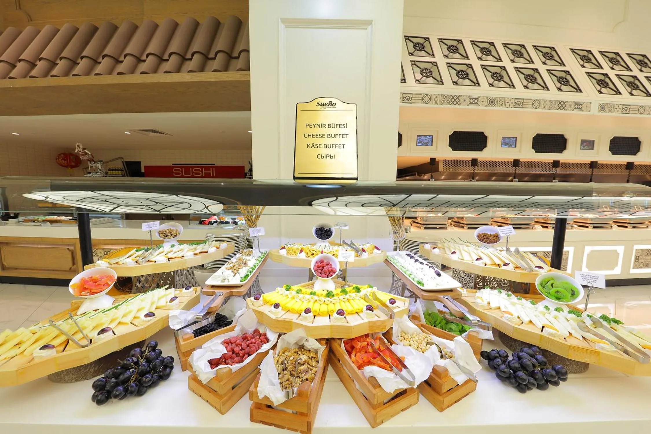 Food in Sueno Hotels Deluxe Belek