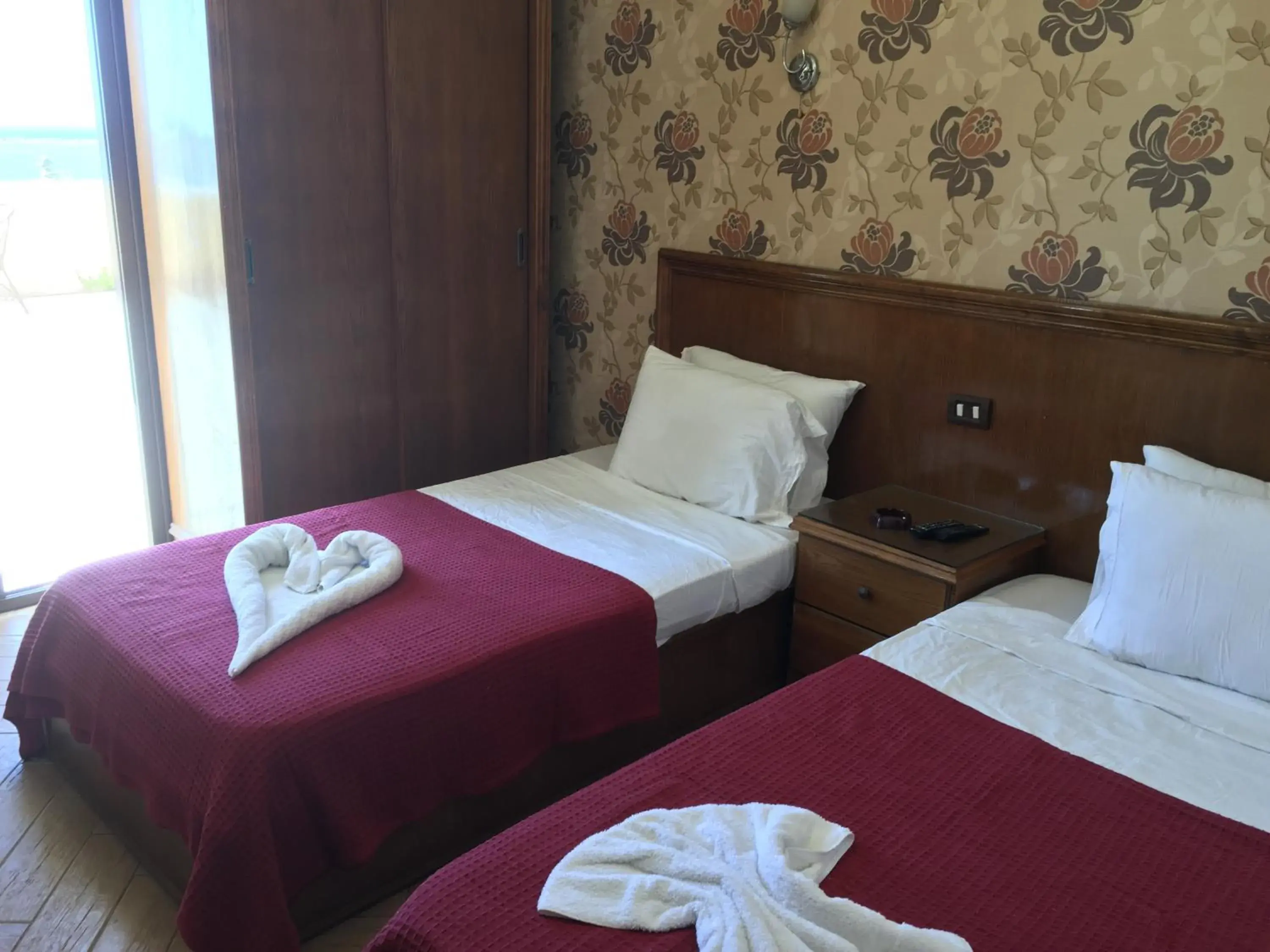 Deluxe Twin Room with Sea View in La terrasse Deluxe Twin Room with Sea View in La terrasse
