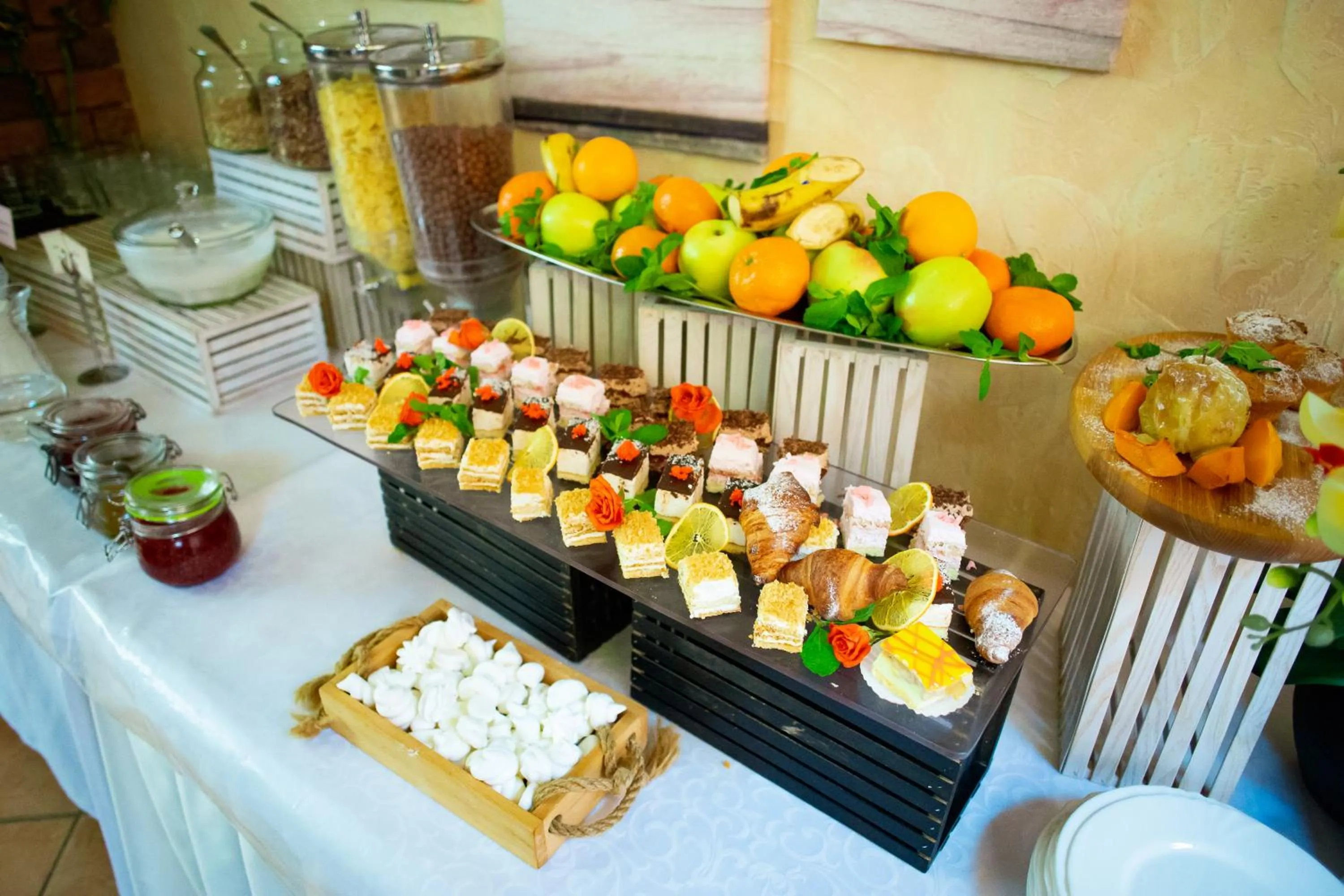 Food and drinks in Kiev 365 Park Hotel