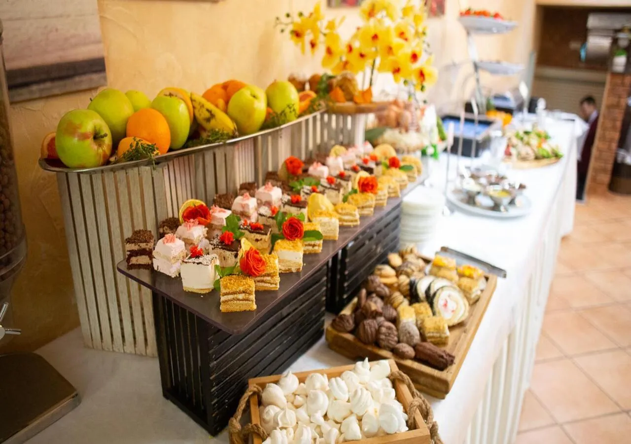 Breakfast in Kiev 365 Park Hotel