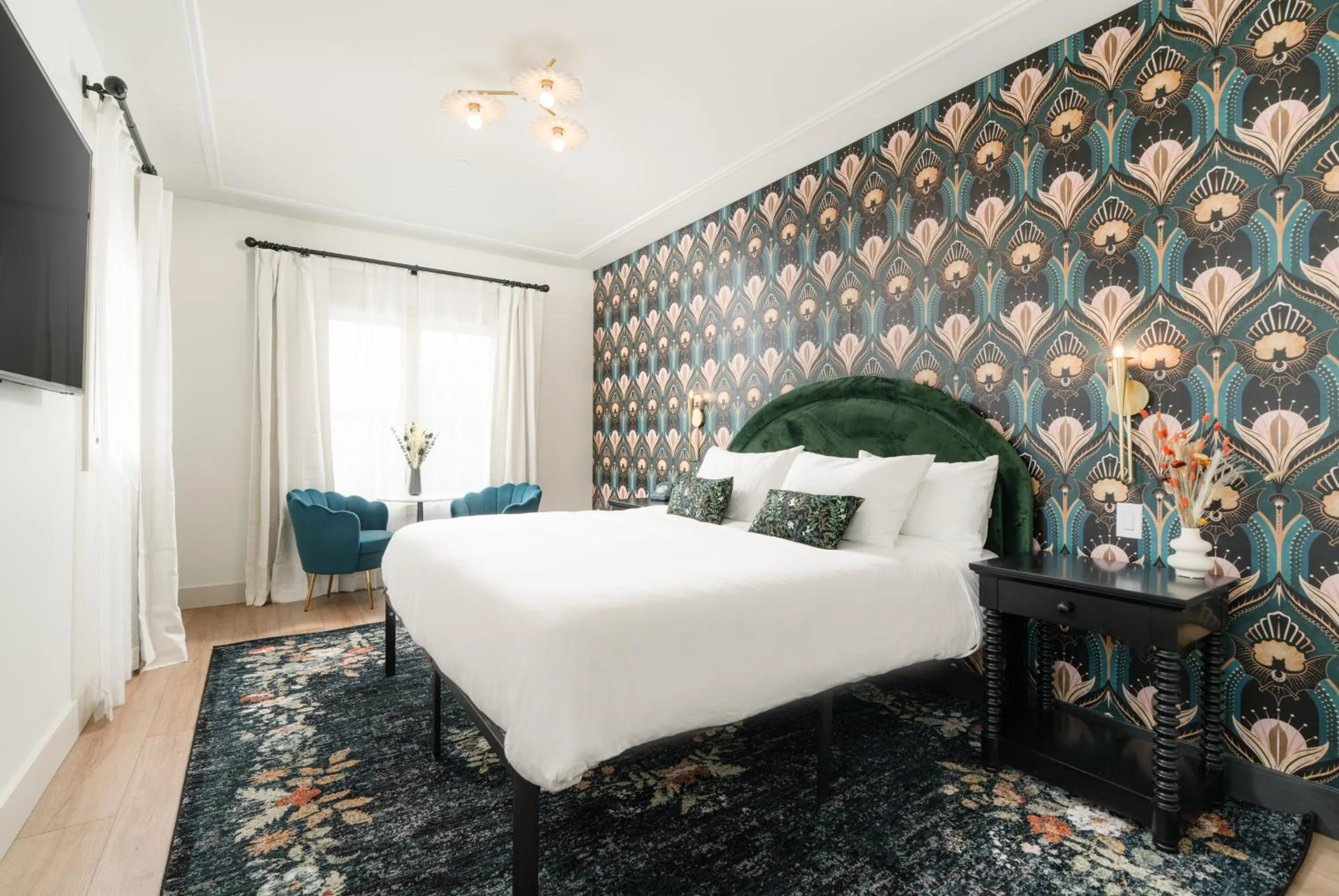 Bedroom, Bed in Petit Soleil - Bed, Breakfast and Bar