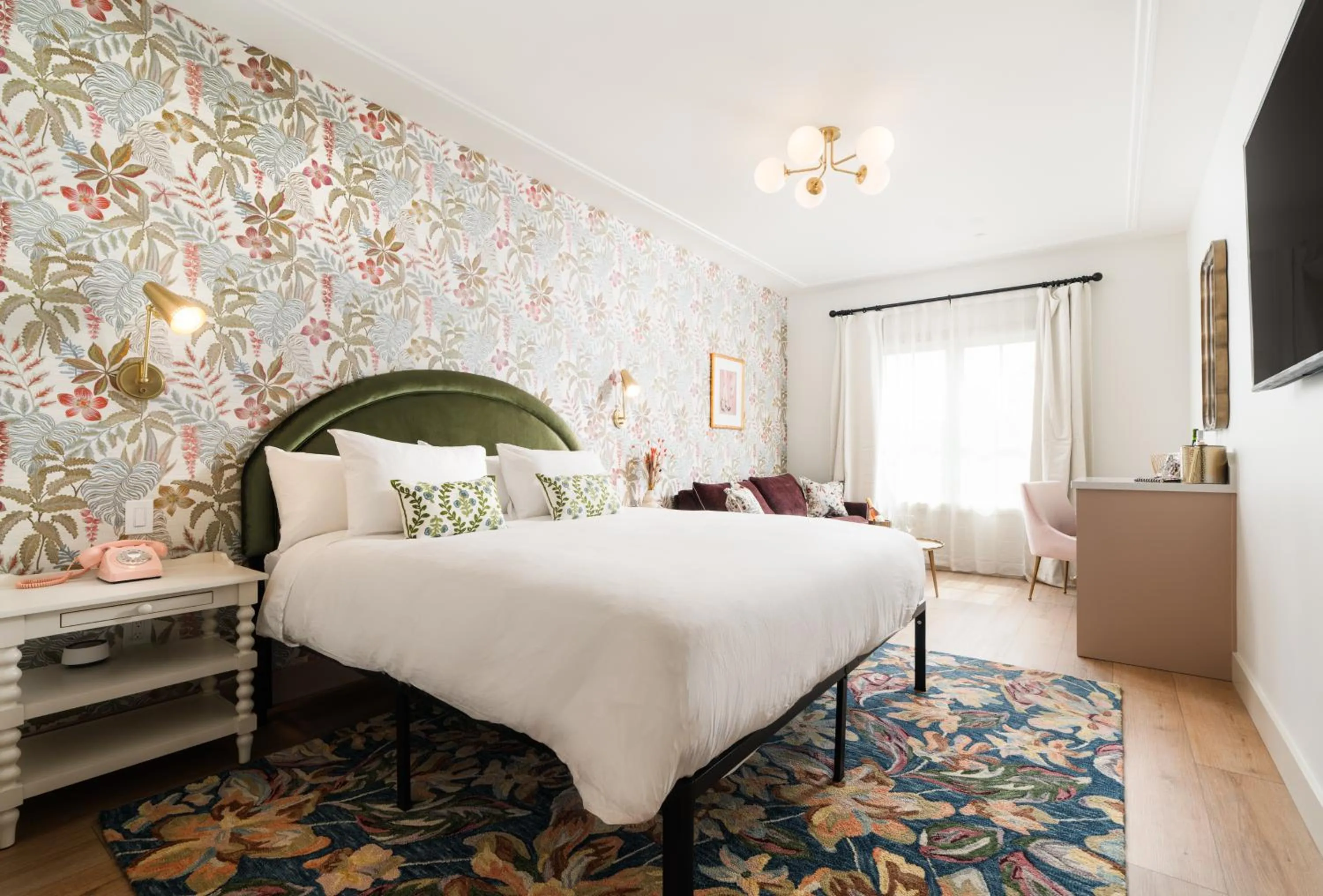 Bedroom, Bed in Petit Soleil - Bed, Breakfast and Bar